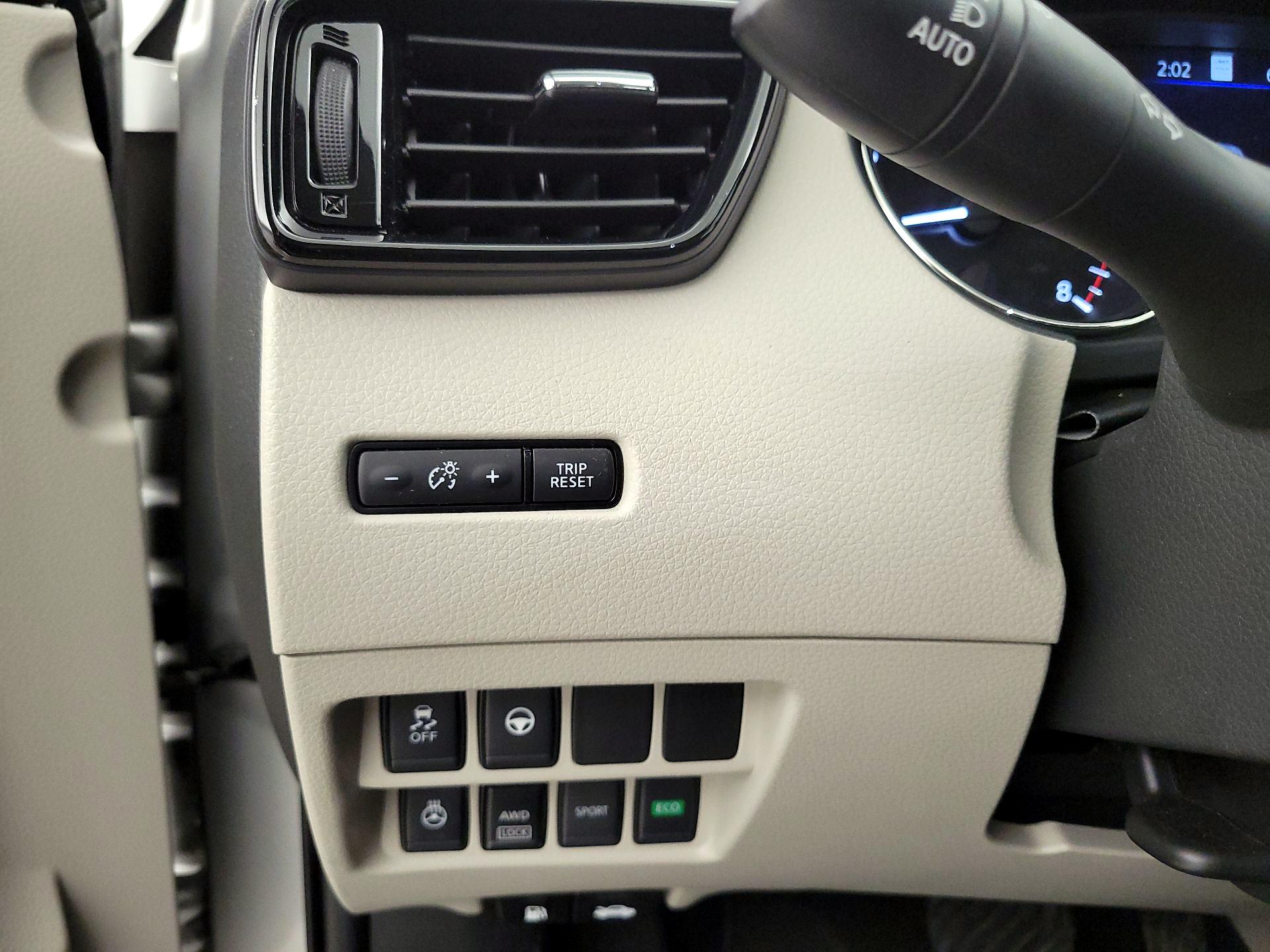 Thumbnail: 2022 Nissan Rogue Sport - 13