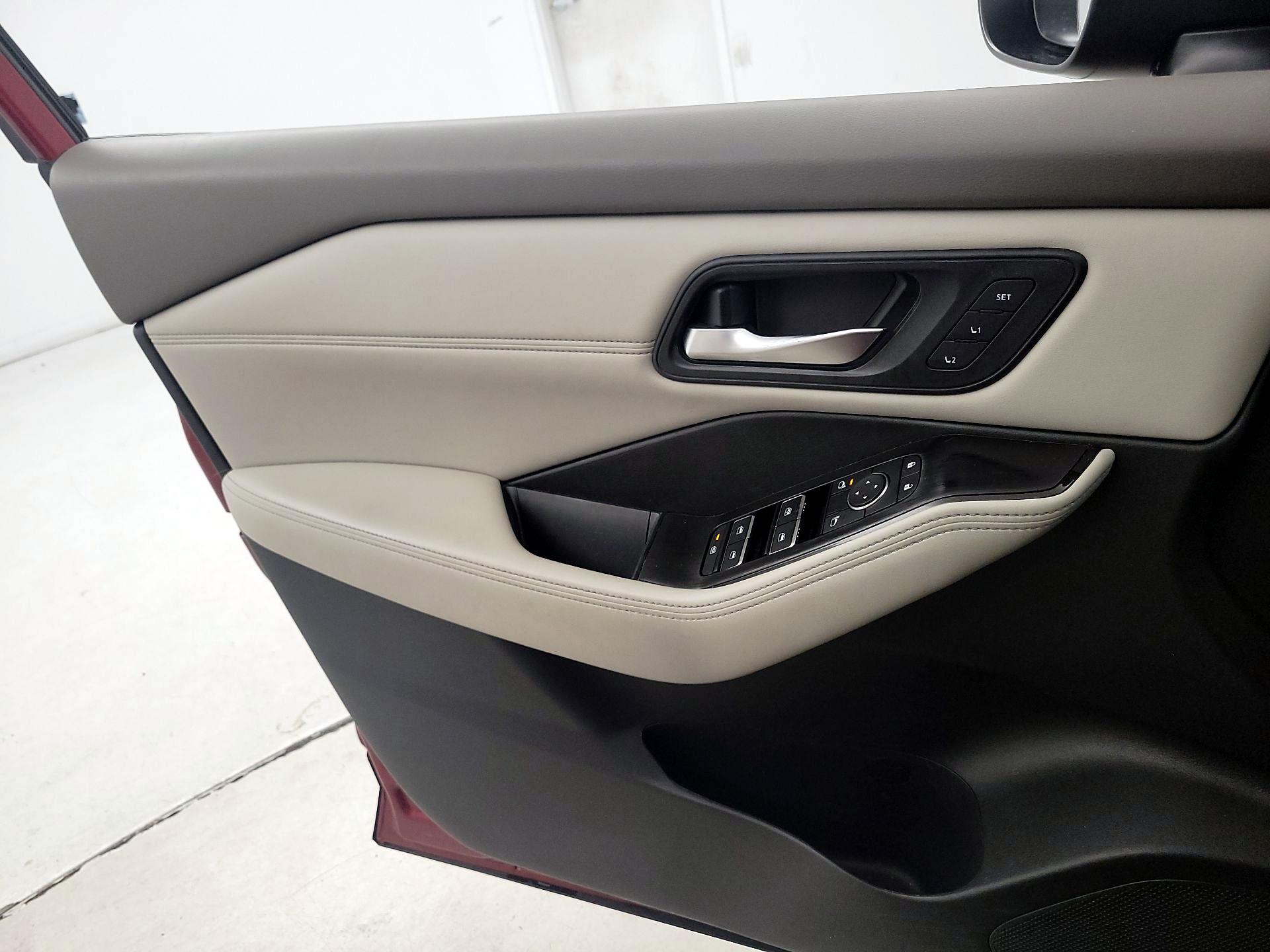 Thumbnail: 2023 Nissan Rogue - 12