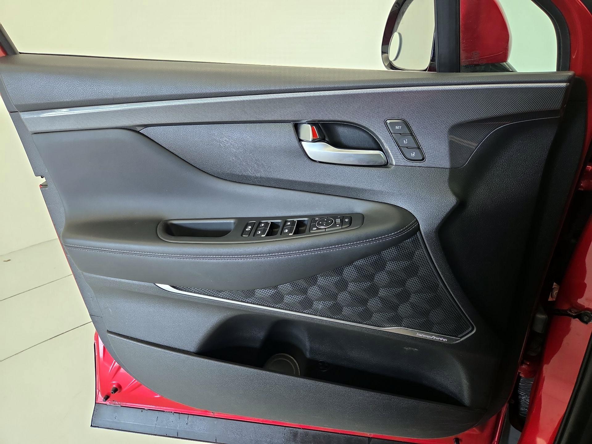 Thumbnail: 2023 Hyundai Santa Fe - 12