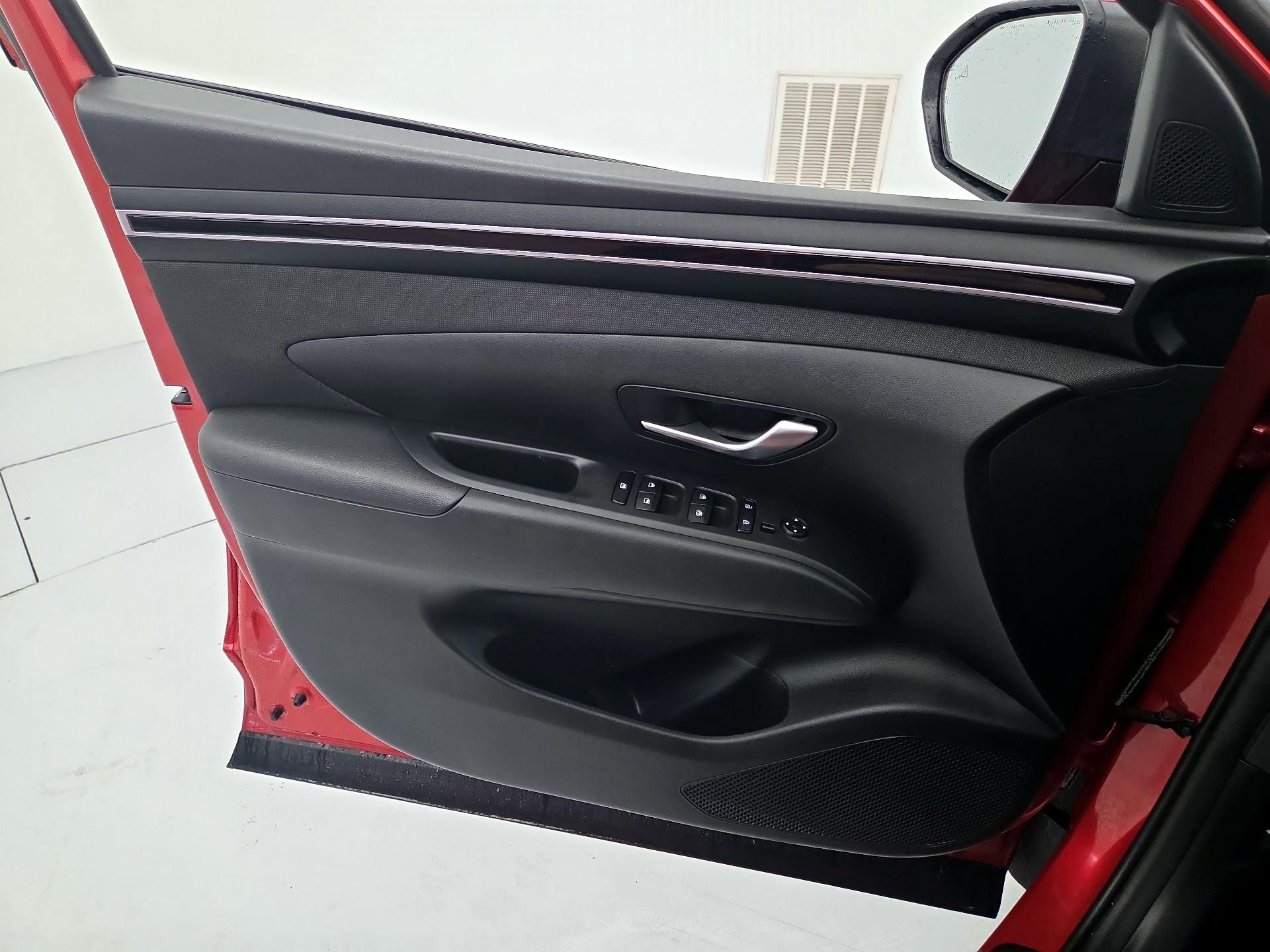 Thumbnail: 2023 Hyundai Tucson - 12