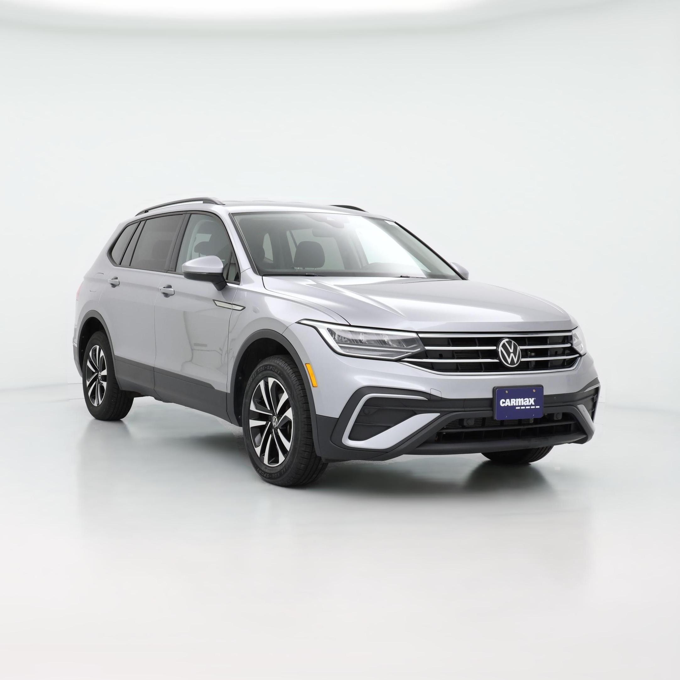 Thumbnail: 2023 Volkswagen Tiguan - 1