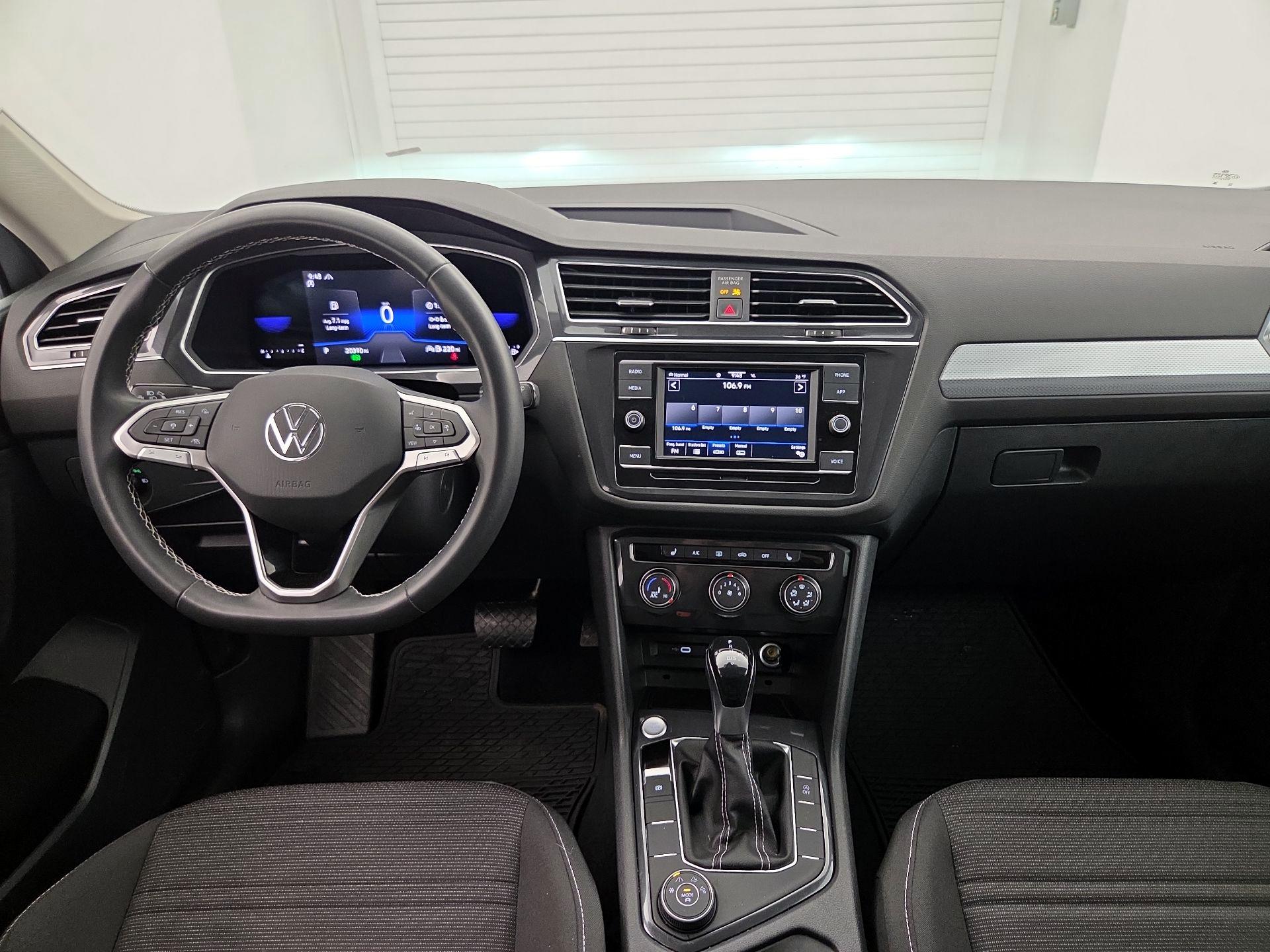 Thumbnail: 2023 Volkswagen Tiguan - 9