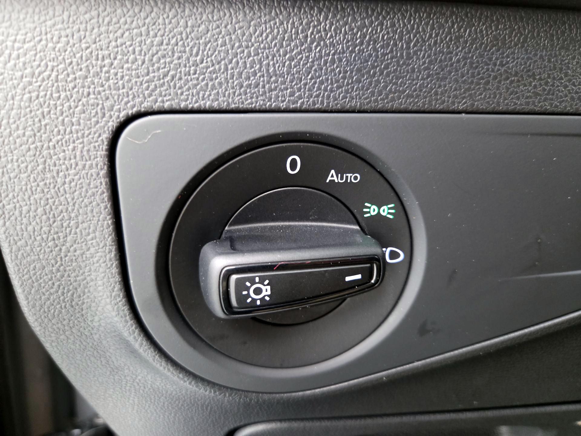 Thumbnail: 2023 Volkswagen Tiguan - 13