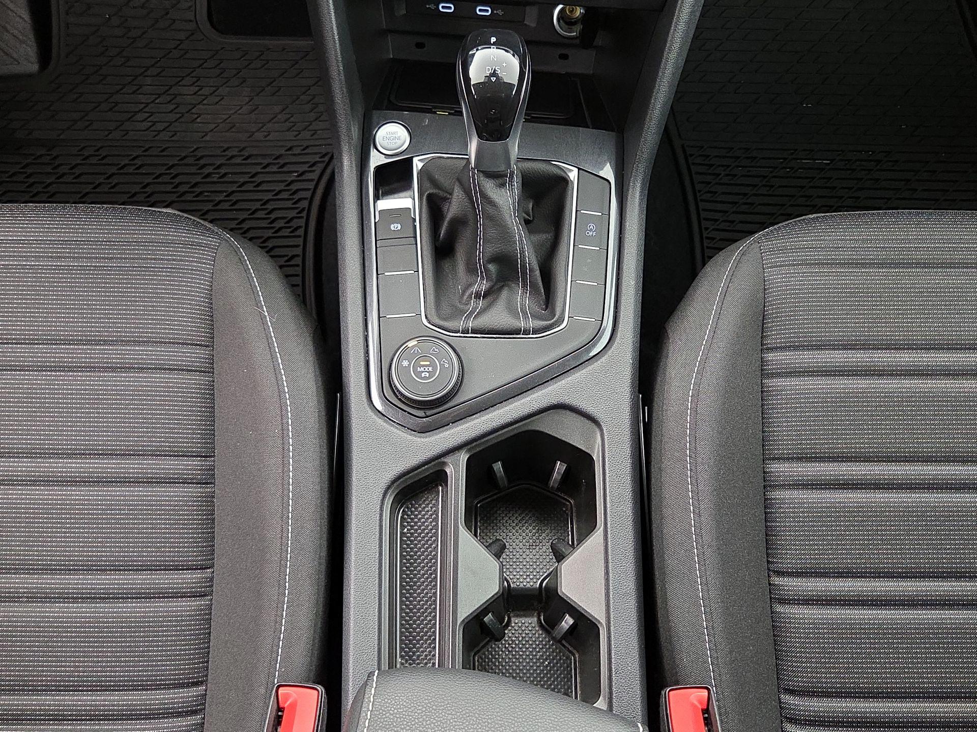 Thumbnail: 2023 Volkswagen Tiguan - 17