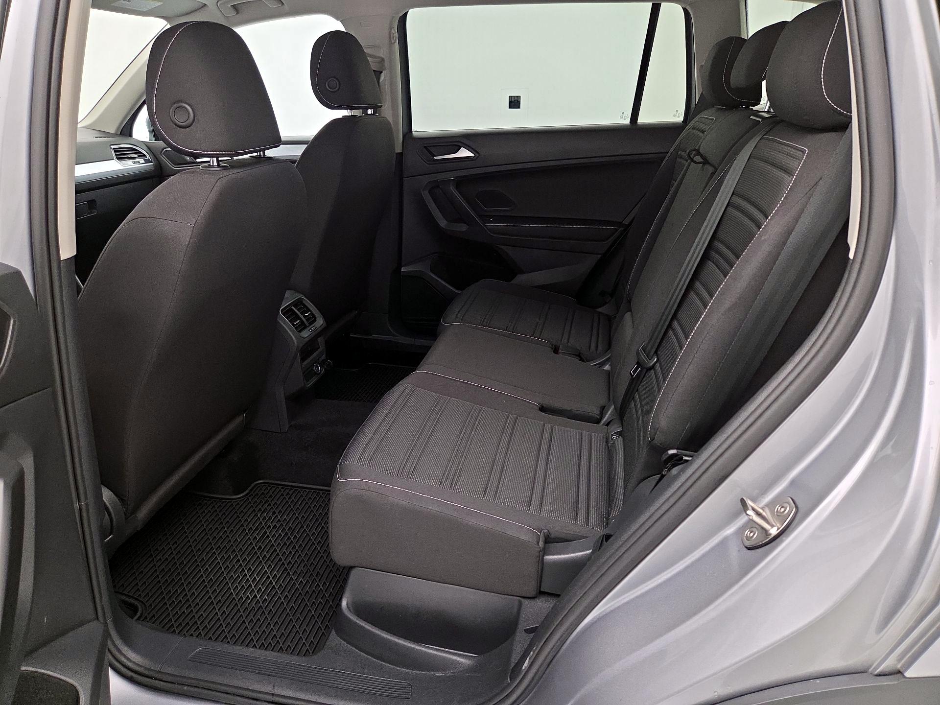 Thumbnail: 2023 Volkswagen Tiguan - 19