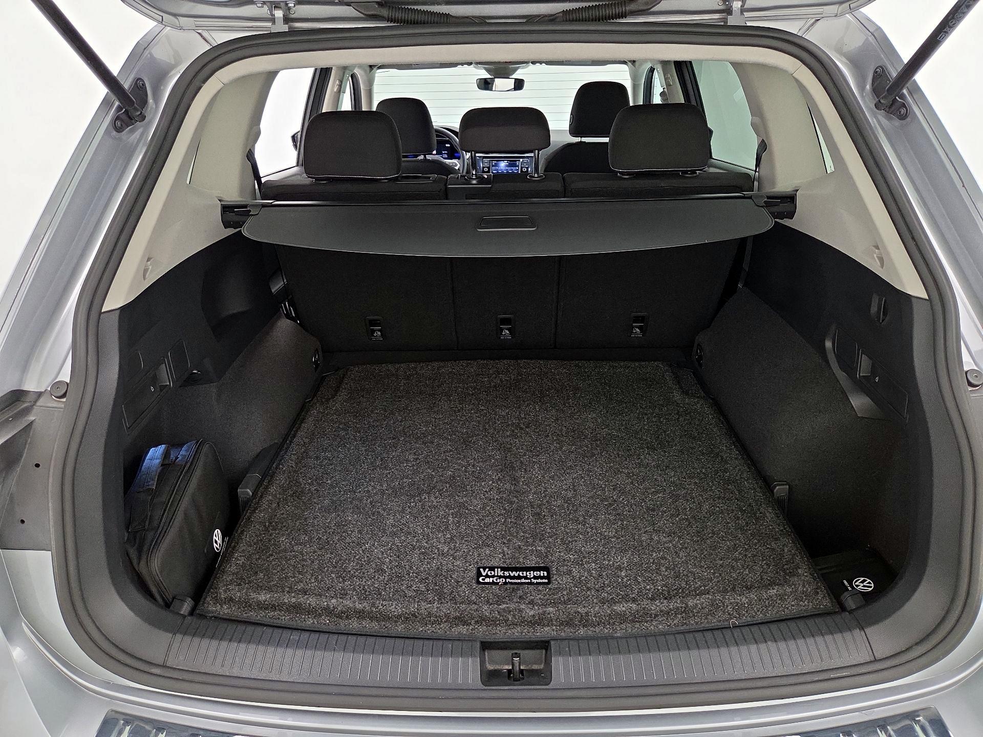 Thumbnail: 2023 Volkswagen Tiguan - 20