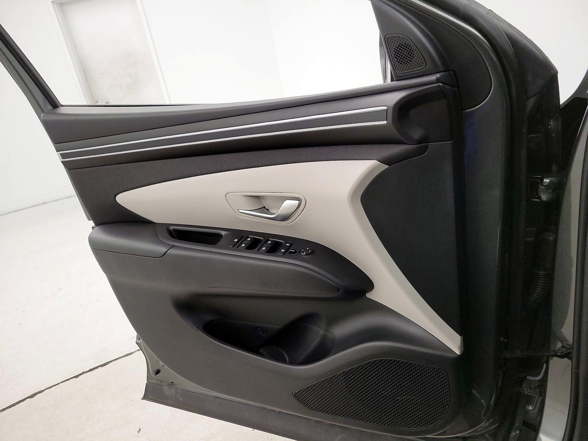 Thumbnail: 2023 Hyundai Tucson - 12