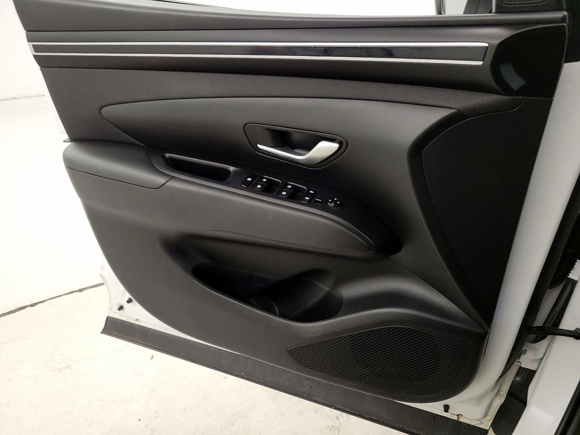 Thumbnail: 2023 Hyundai Tucson - 12