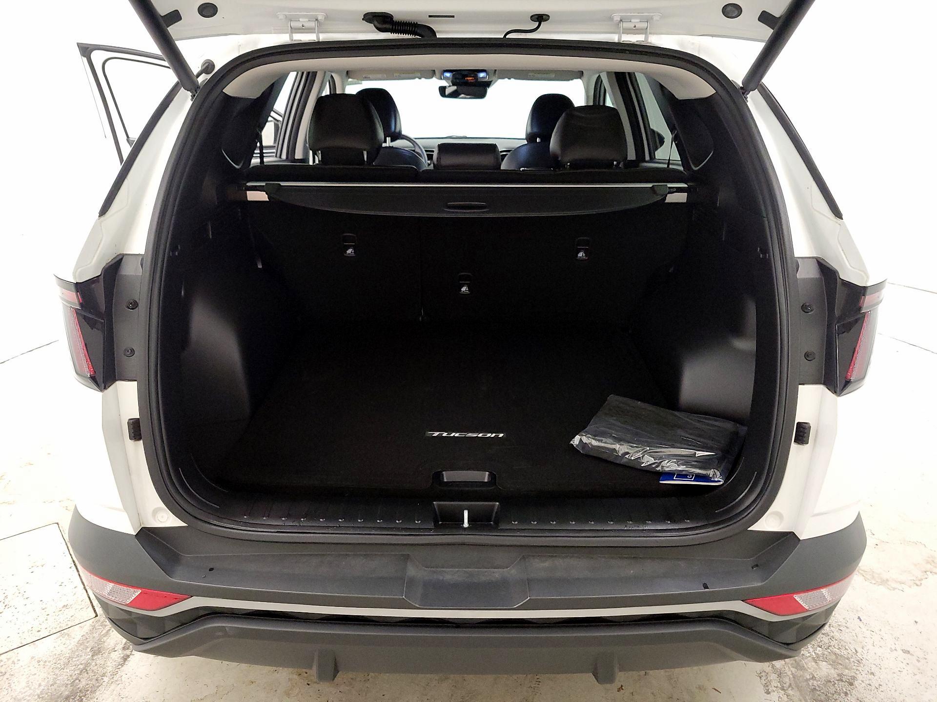 Thumbnail: 2023 Hyundai Tucson - 19