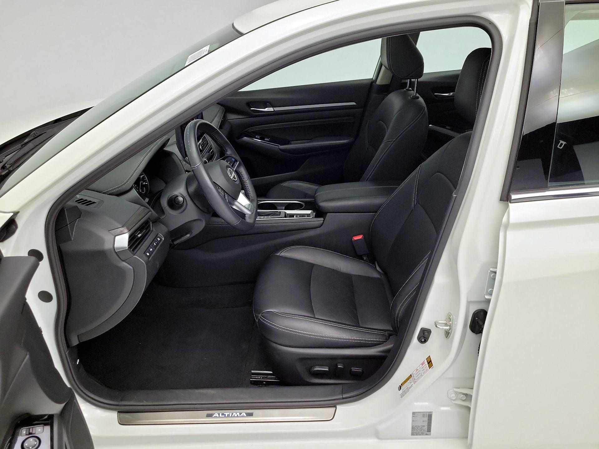 Thumbnail: 2023 Nissan Altima - 11