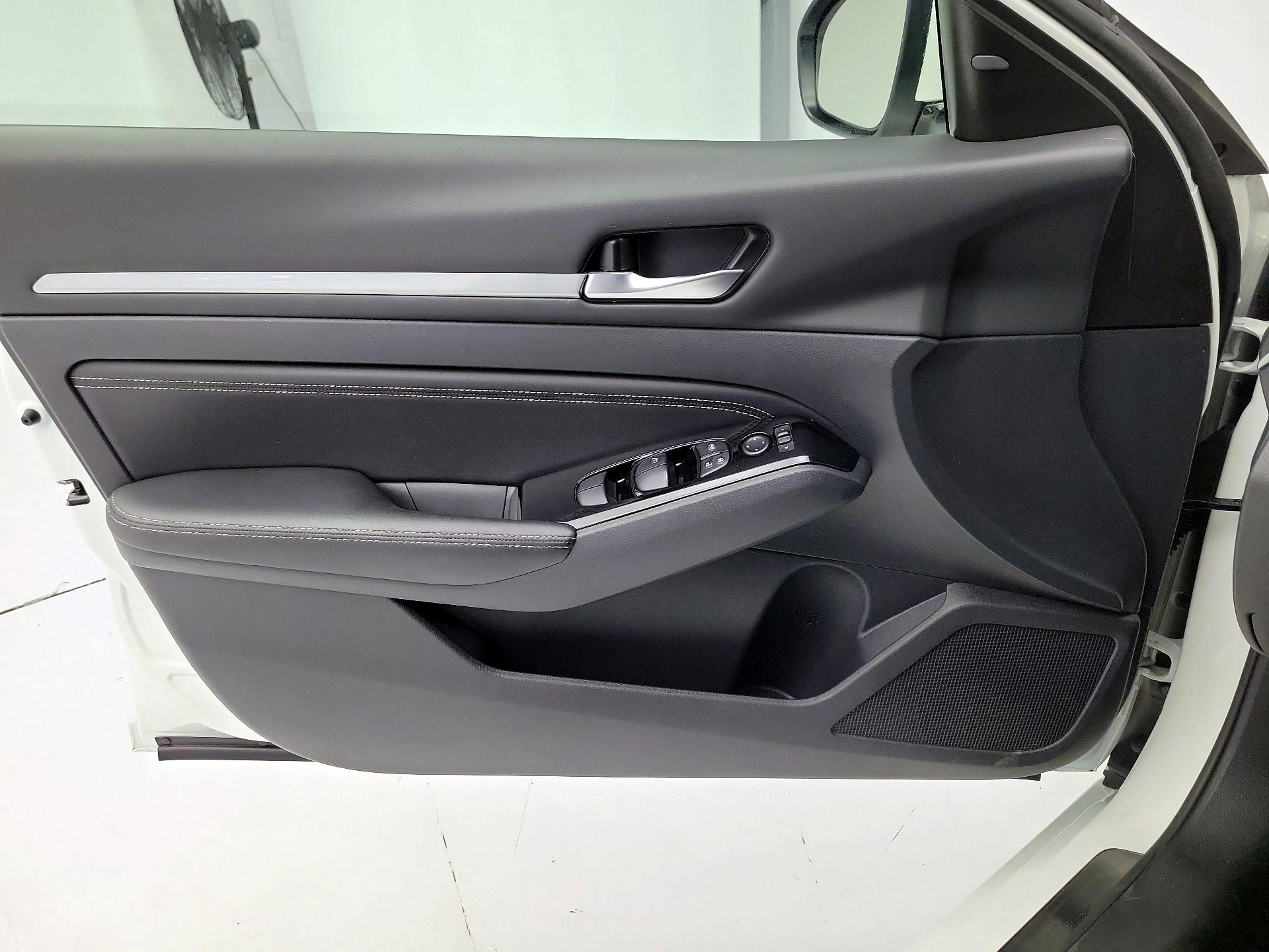 Thumbnail: 2023 Nissan Altima - 12