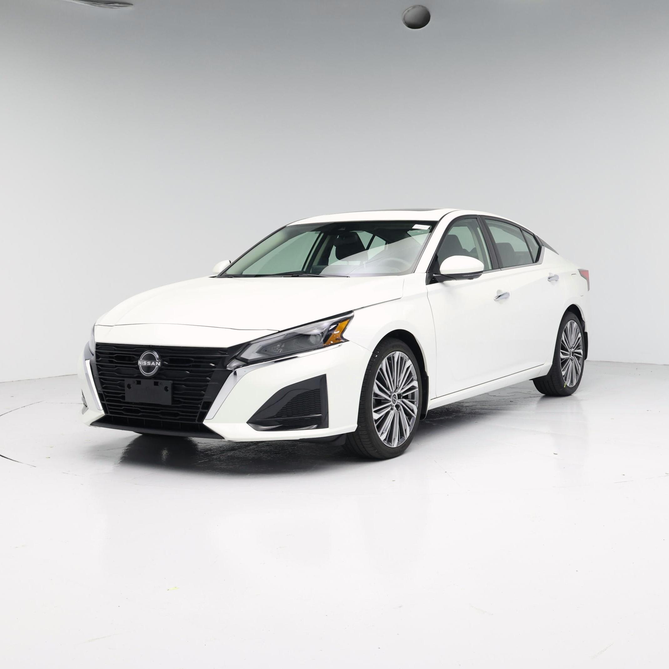 Thumbnail: 2023 Nissan Altima - 4