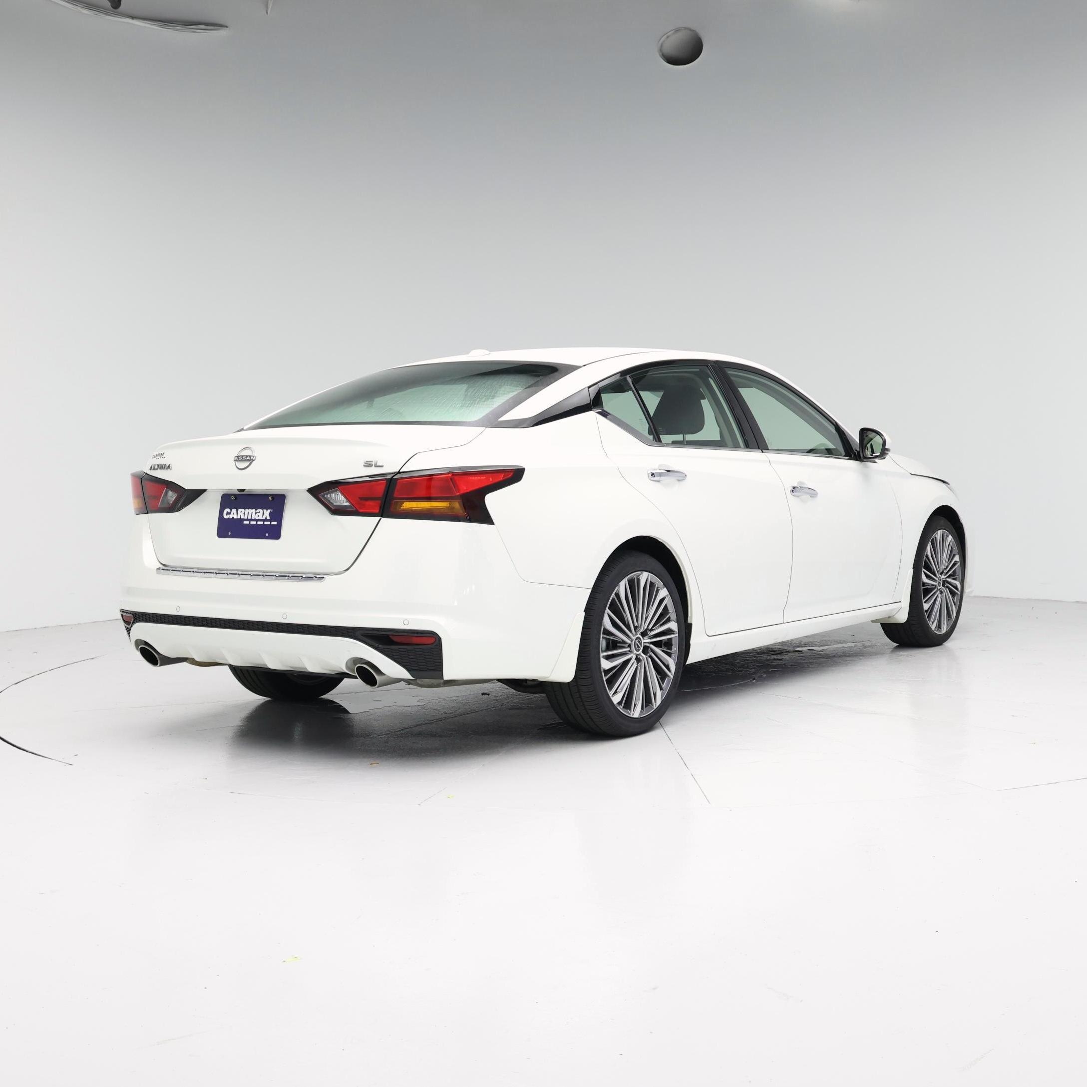 Thumbnail: 2023 Nissan Altima - 8