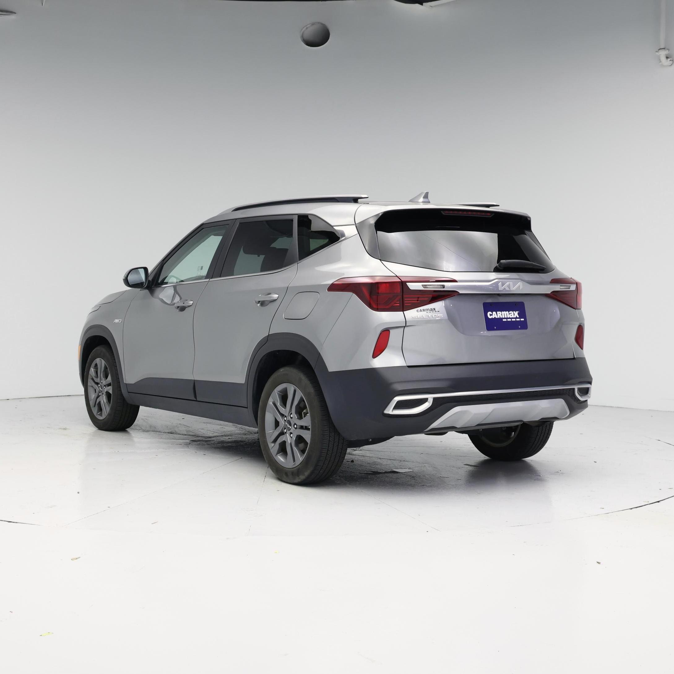Thumbnail: 2023 Kia Seltos - 2