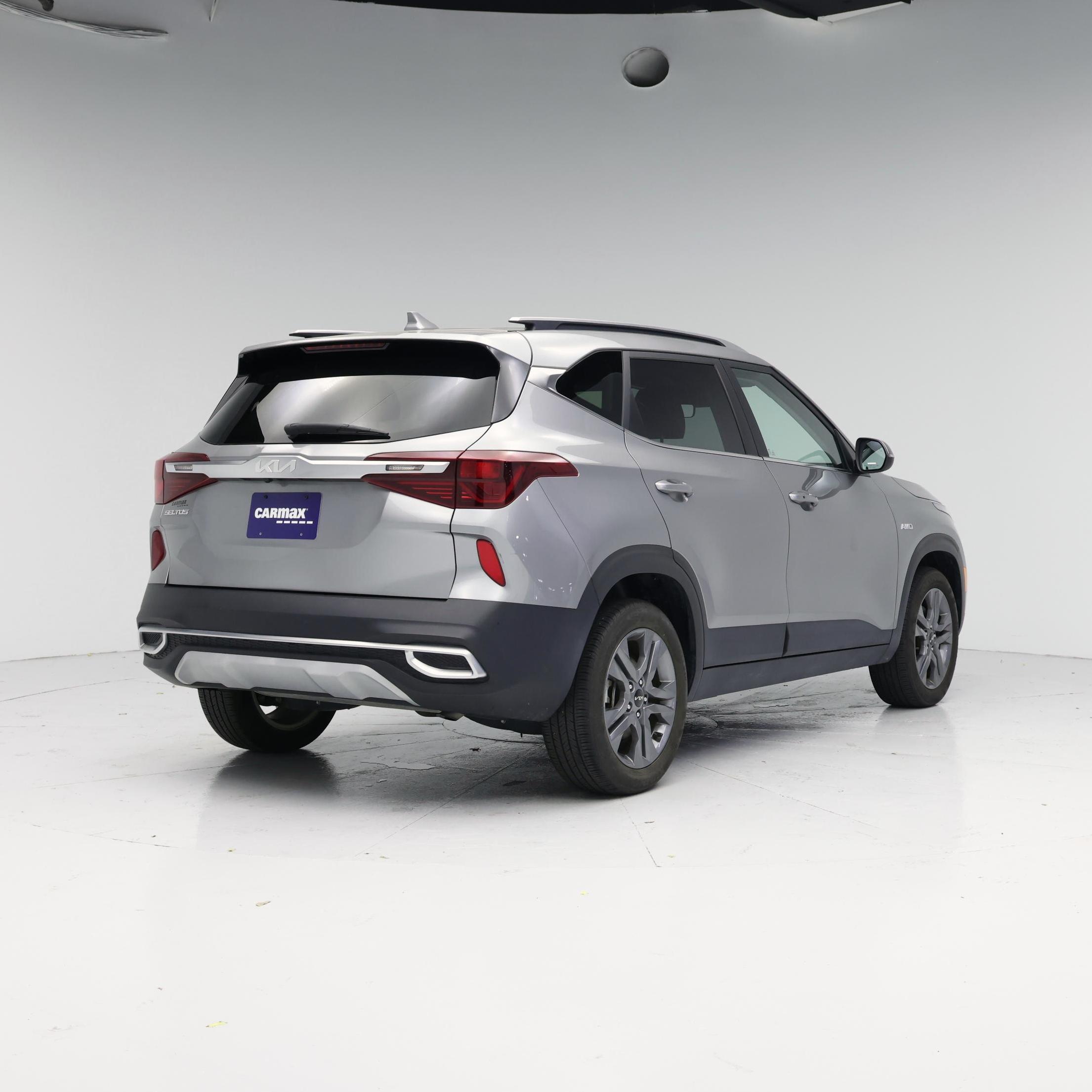 Thumbnail: 2023 Kia Seltos - 8