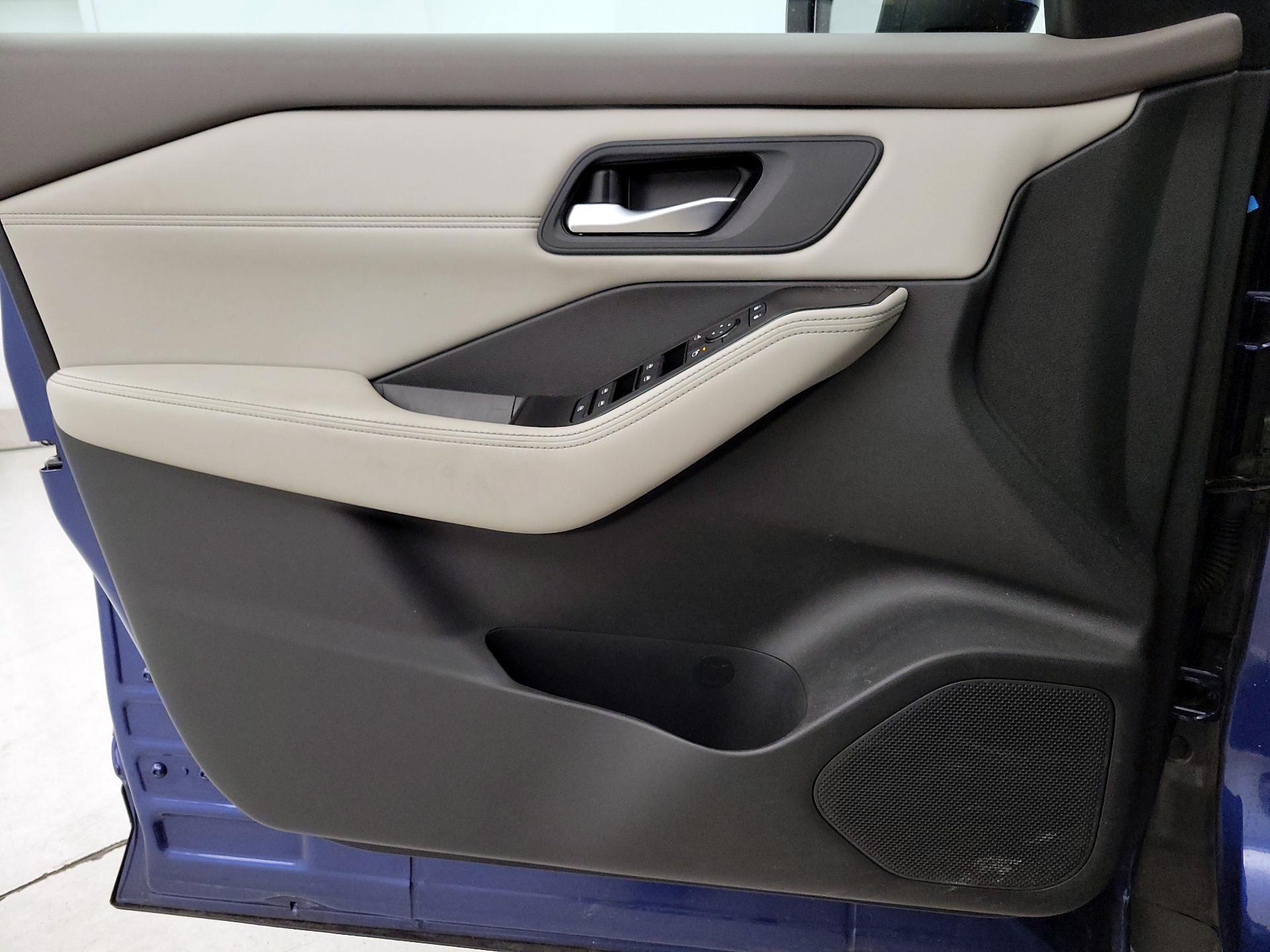 Thumbnail: 2023 Nissan Rogue - 12