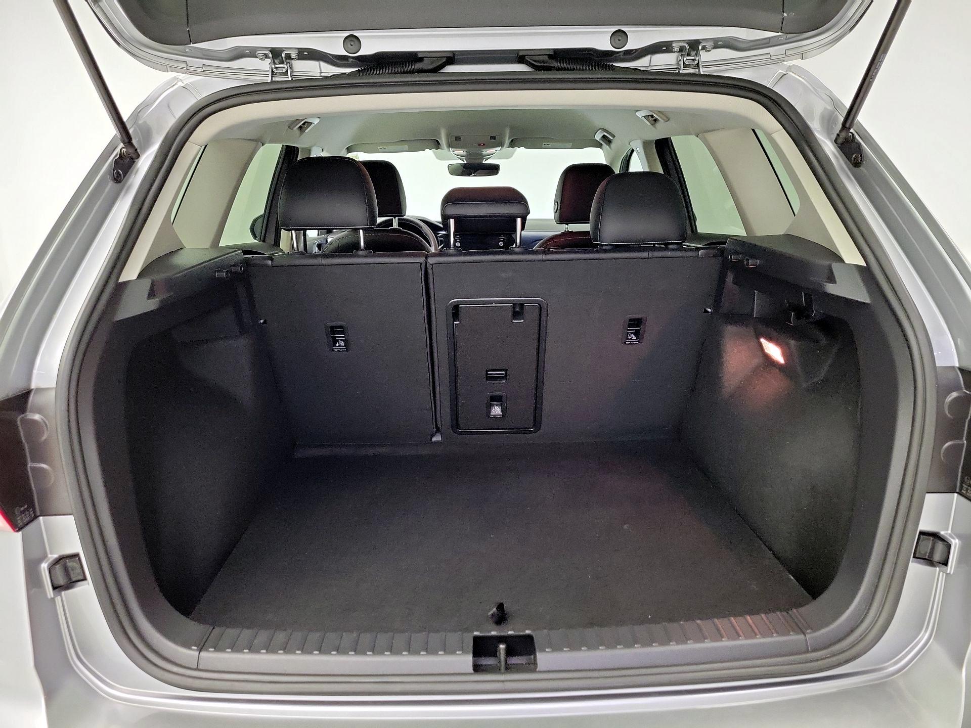 Thumbnail: 2023 Volkswagen Taos - 20