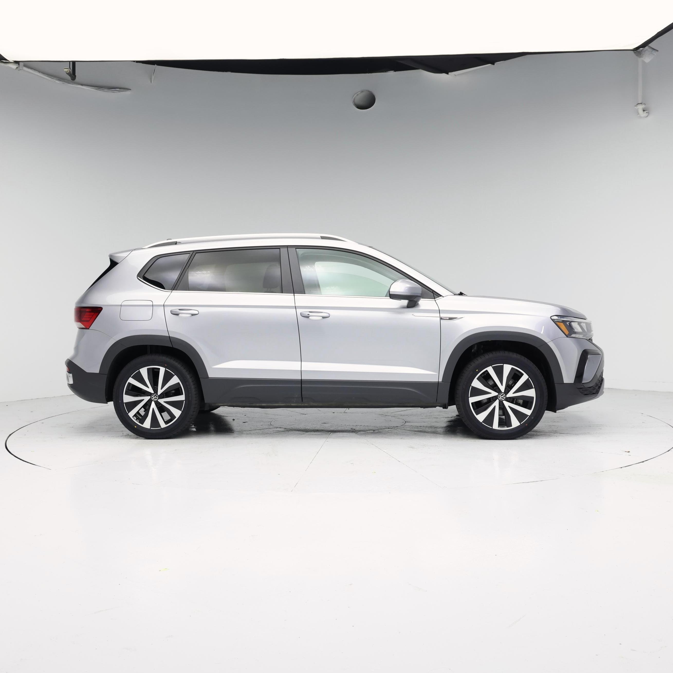 Thumbnail: 2023 Volkswagen Taos - 7