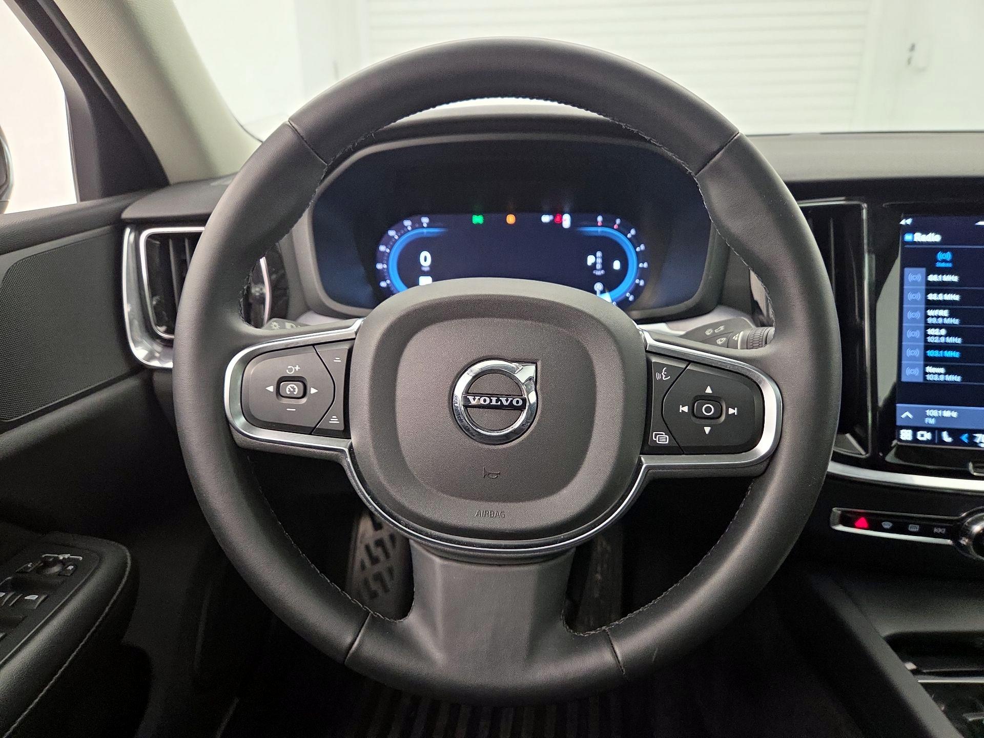 Thumbnail: 2024 Volvo S60 - 10