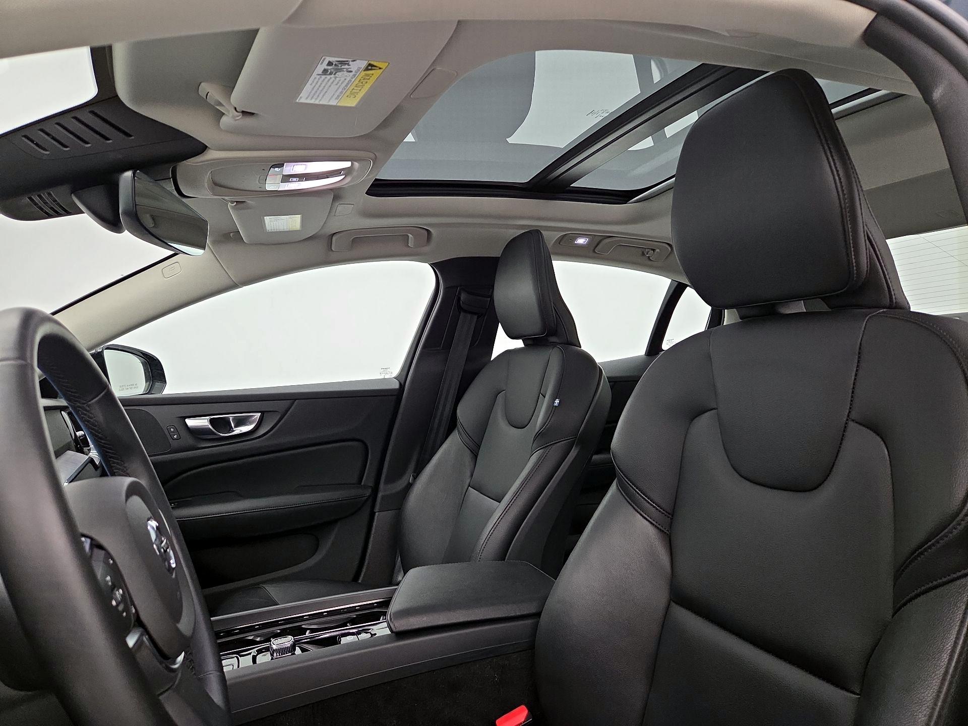 Thumbnail: 2024 Volvo S60 - 19