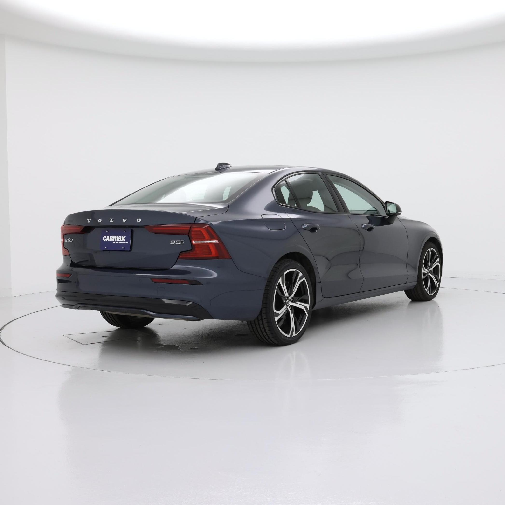 Thumbnail: 2024 Volvo S60 - 8
