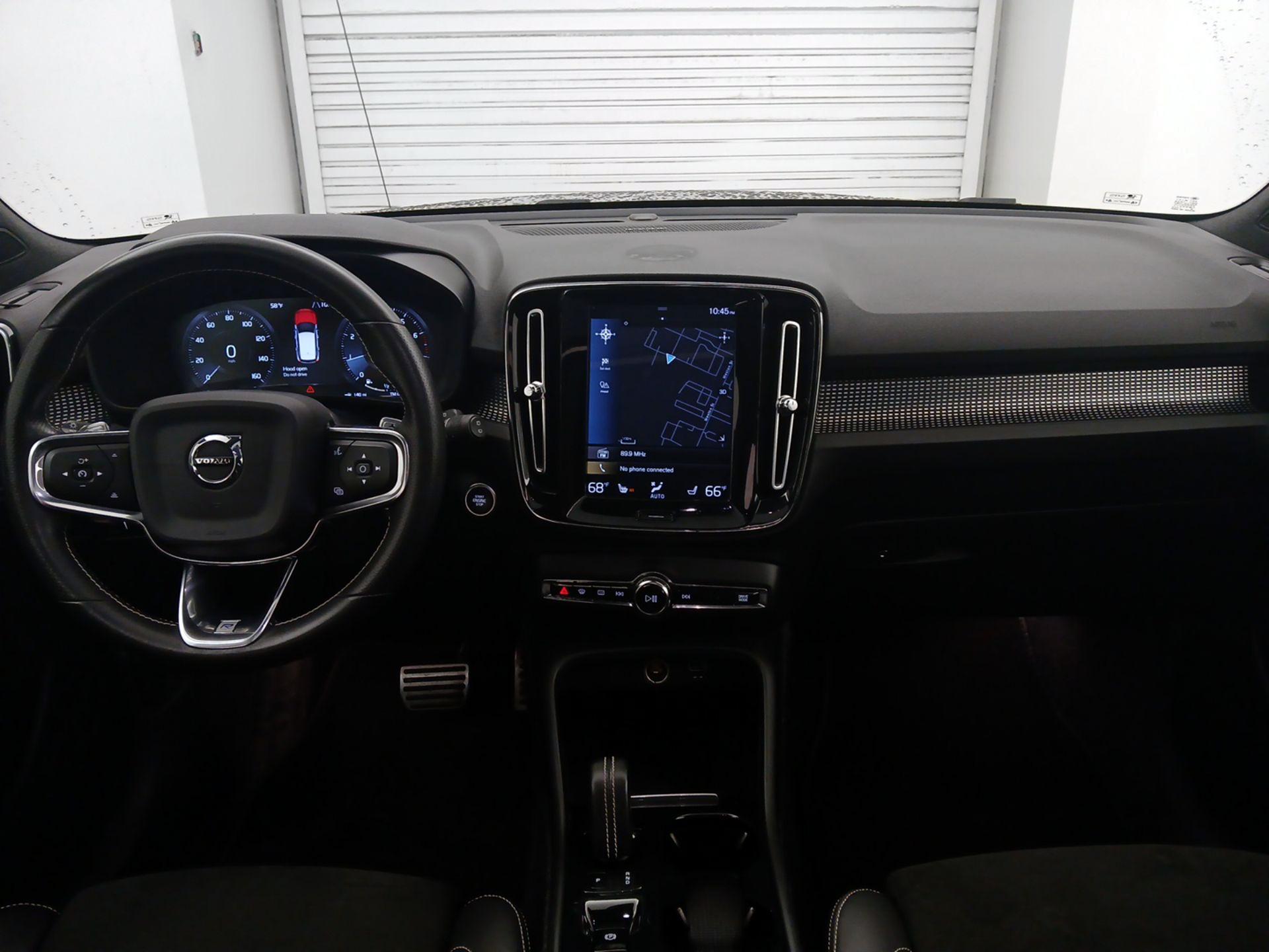 Thumbnail: 2019 Volvo XC40 - 9