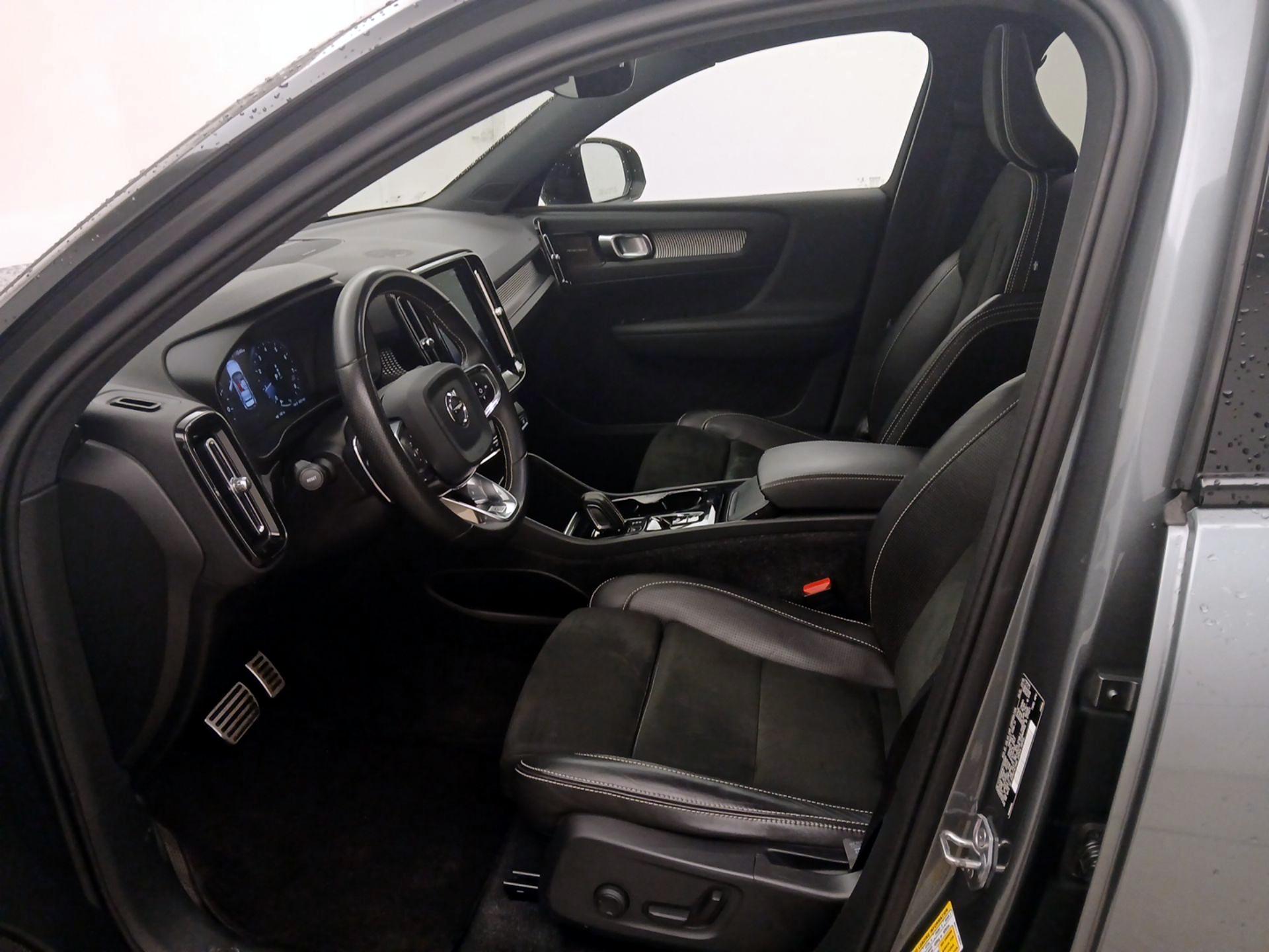 Thumbnail: 2019 Volvo XC40 - 11