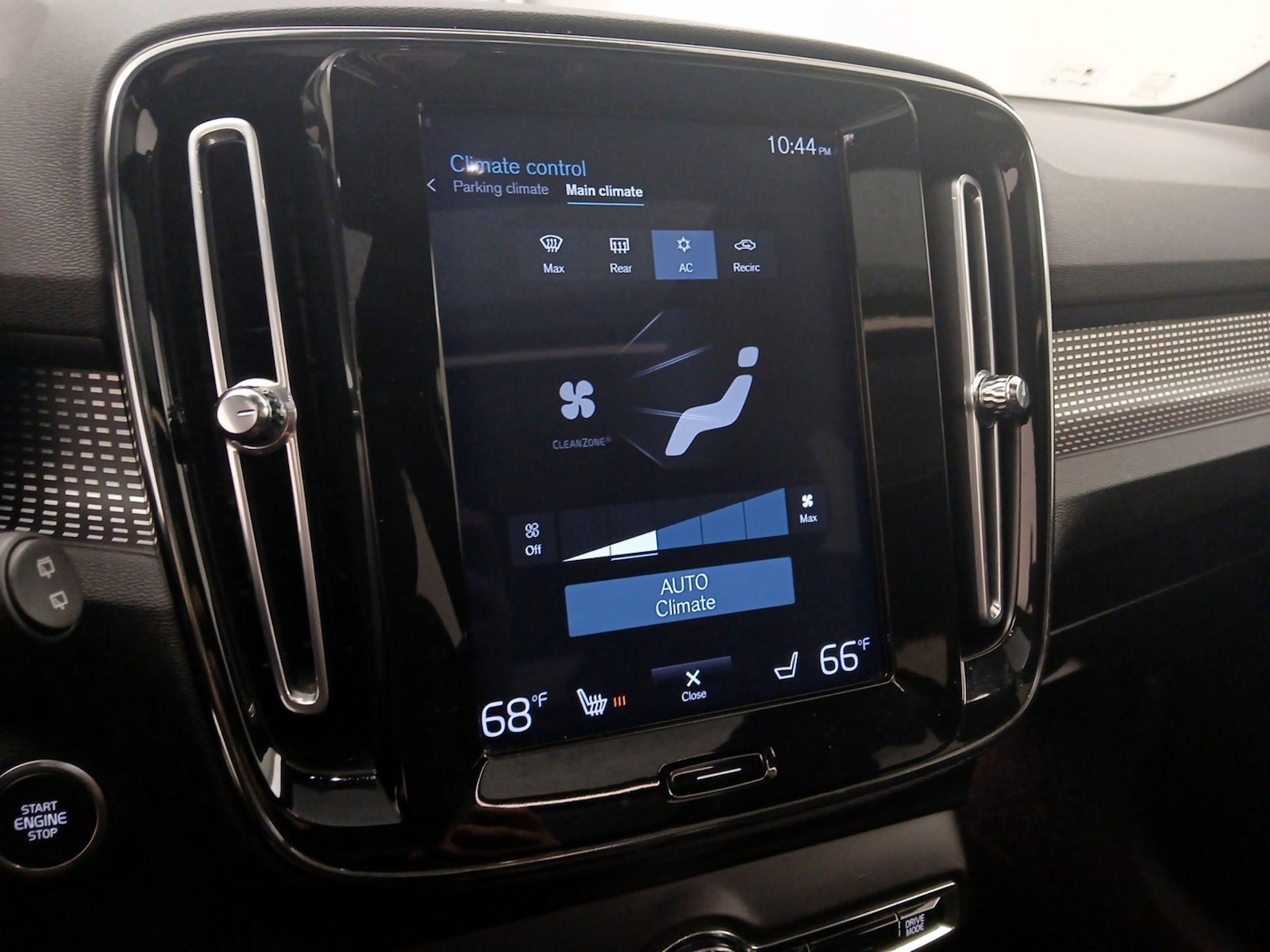 2019 Volvo XC40 R-Design - Photo 18