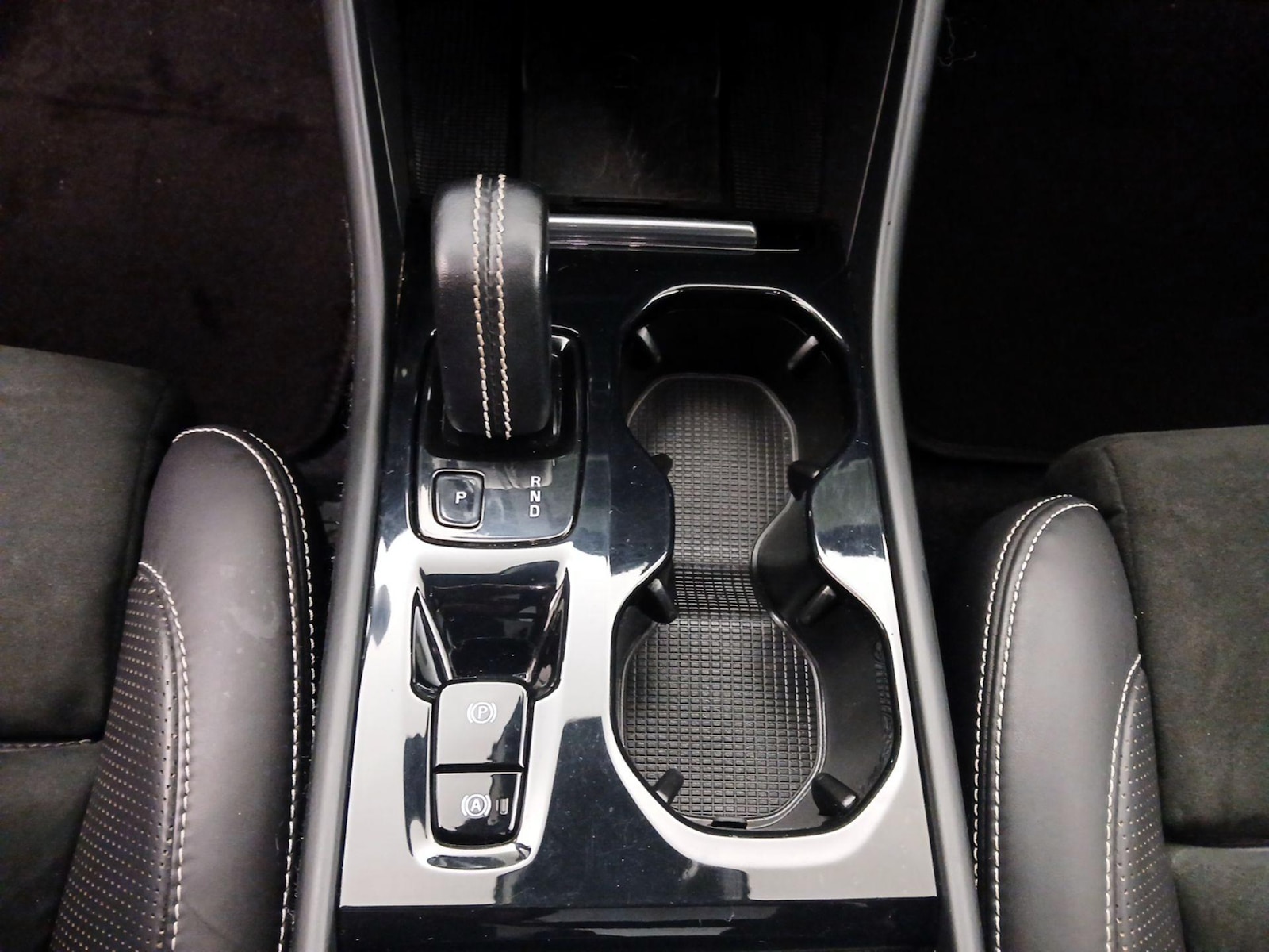 2019 Volvo XC40 R-Design - Photo 19