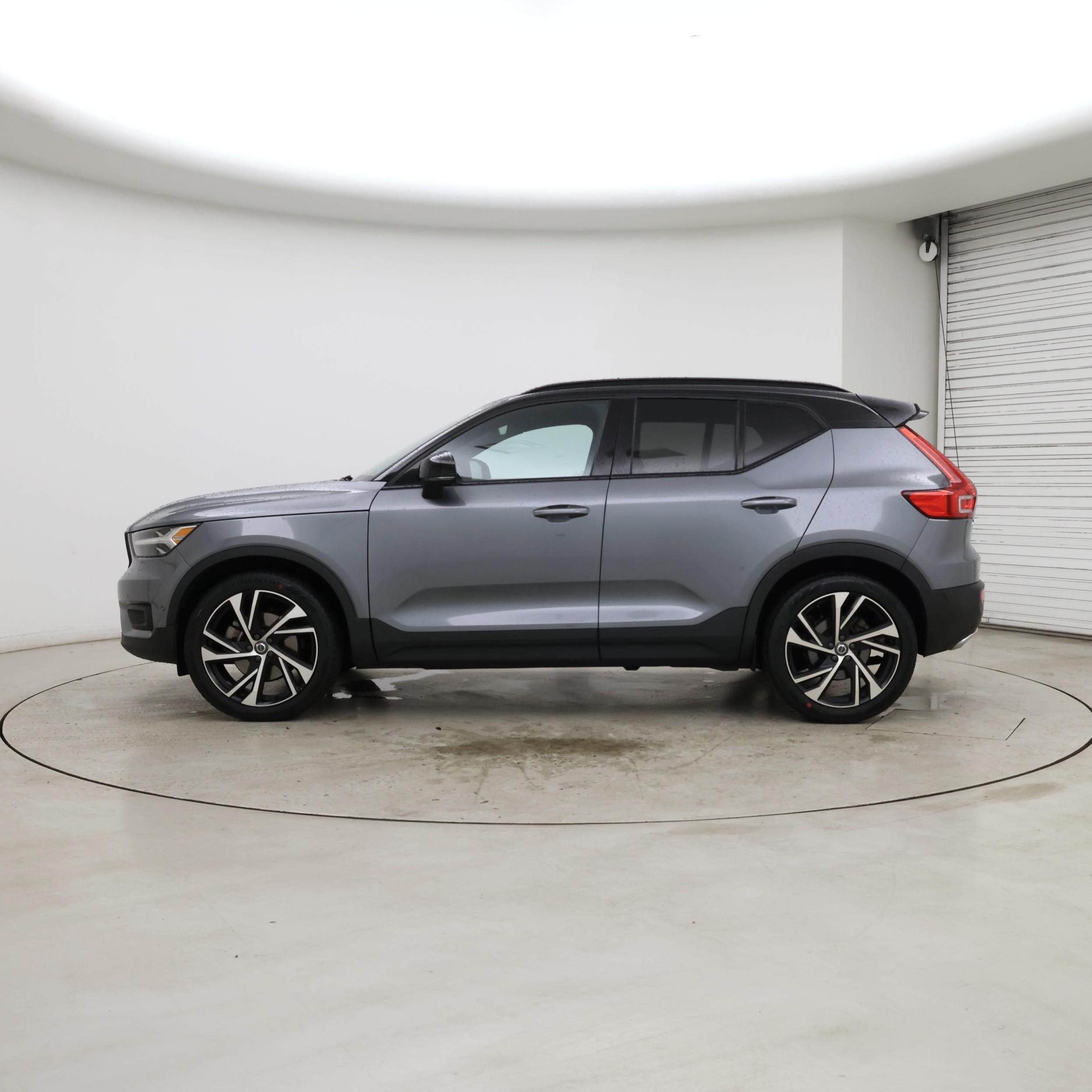 Thumbnail: 2019 Volvo XC40 - 3