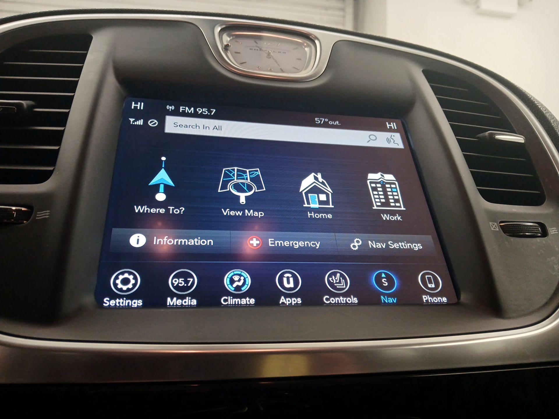 Thumbnail: 2018 Chrysler 300 - 14