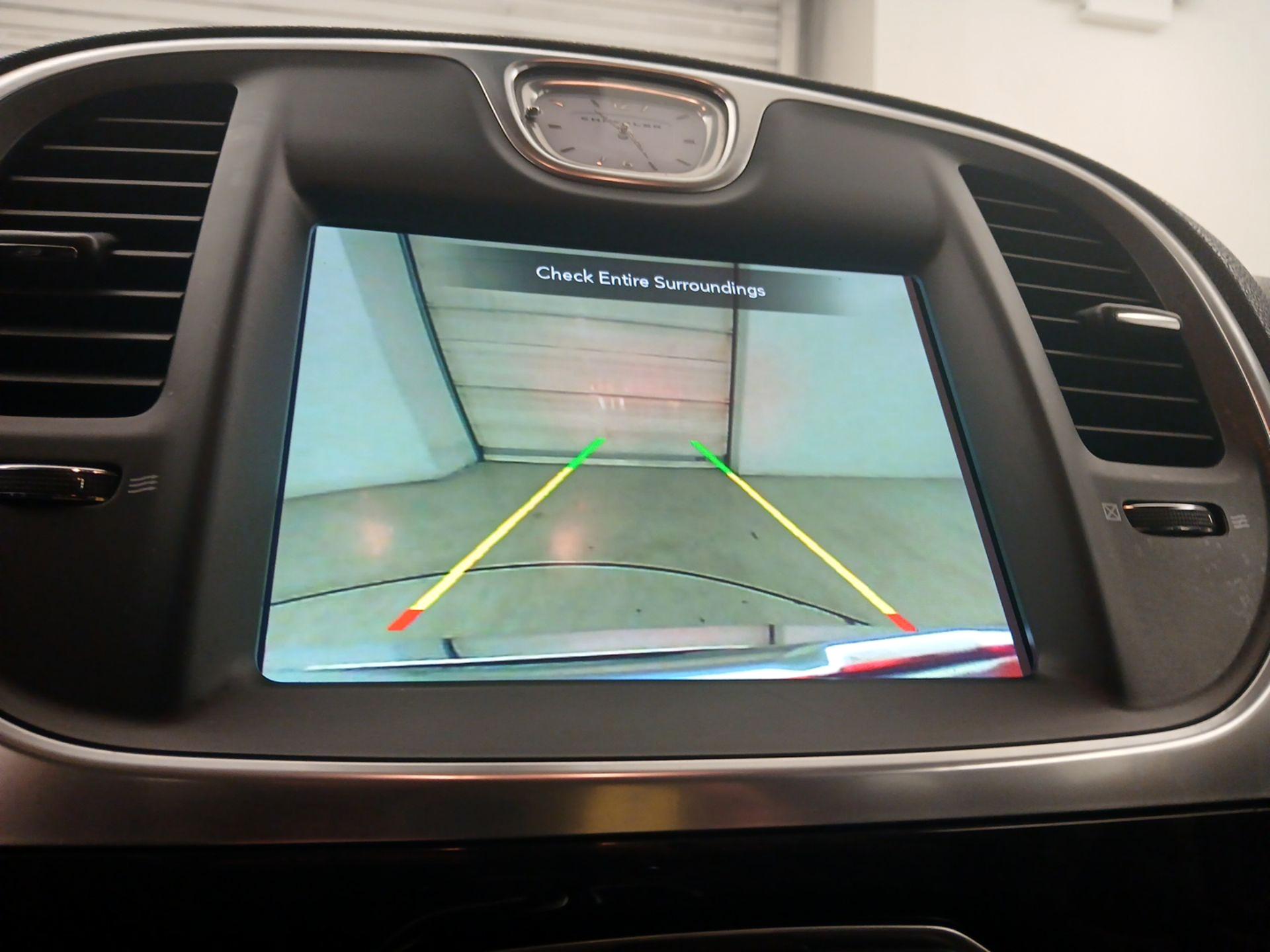 Thumbnail: 2018 Chrysler 300 - 15