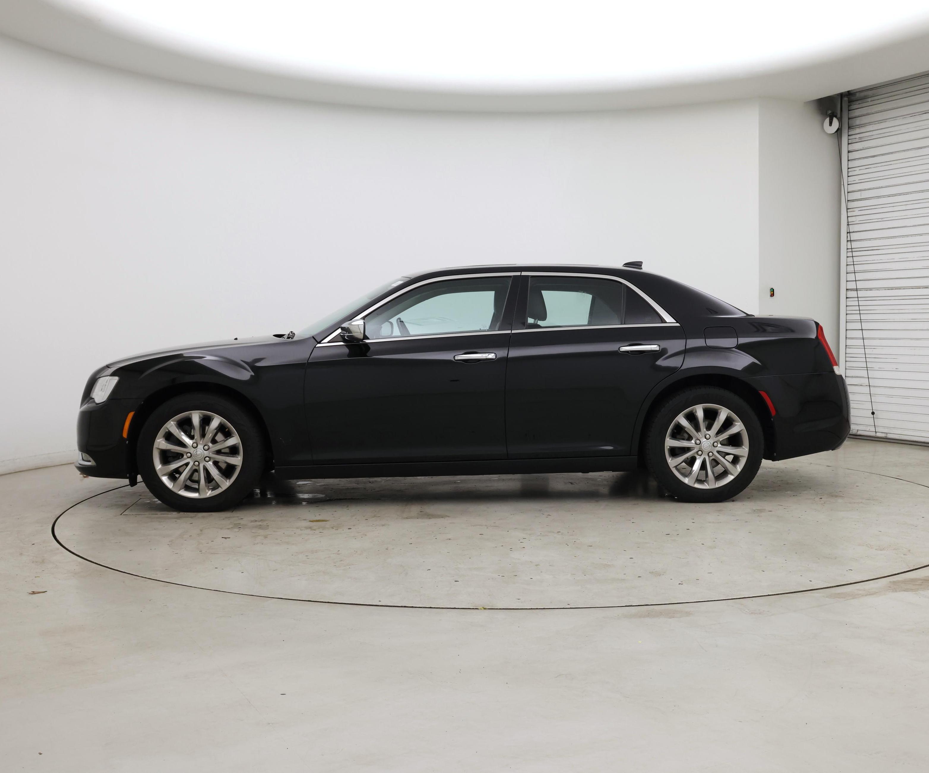 Thumbnail: 2018 Chrysler 300 - 3