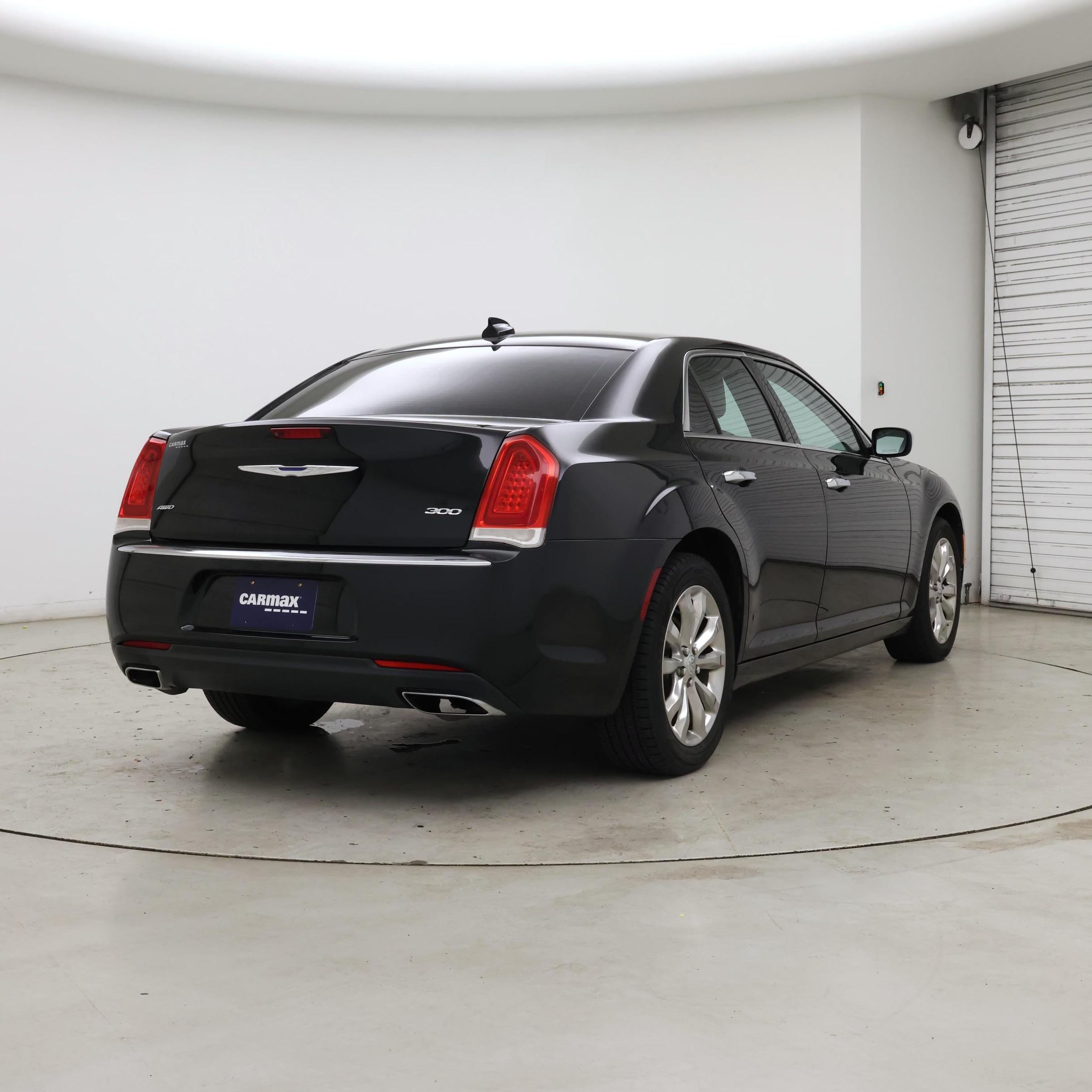 Thumbnail: 2018 Chrysler 300 - 8