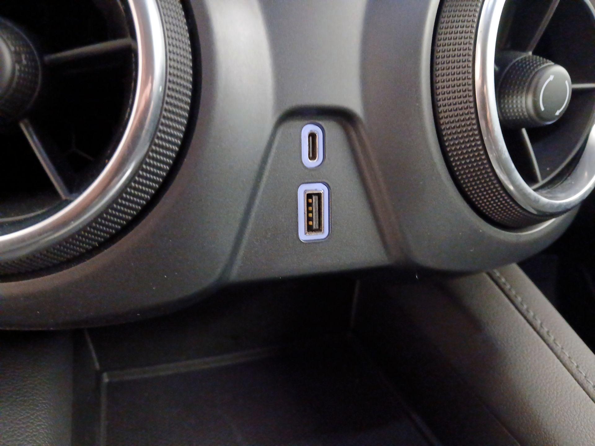 Thumbnail: 2019 Chevrolet Blazer - 18