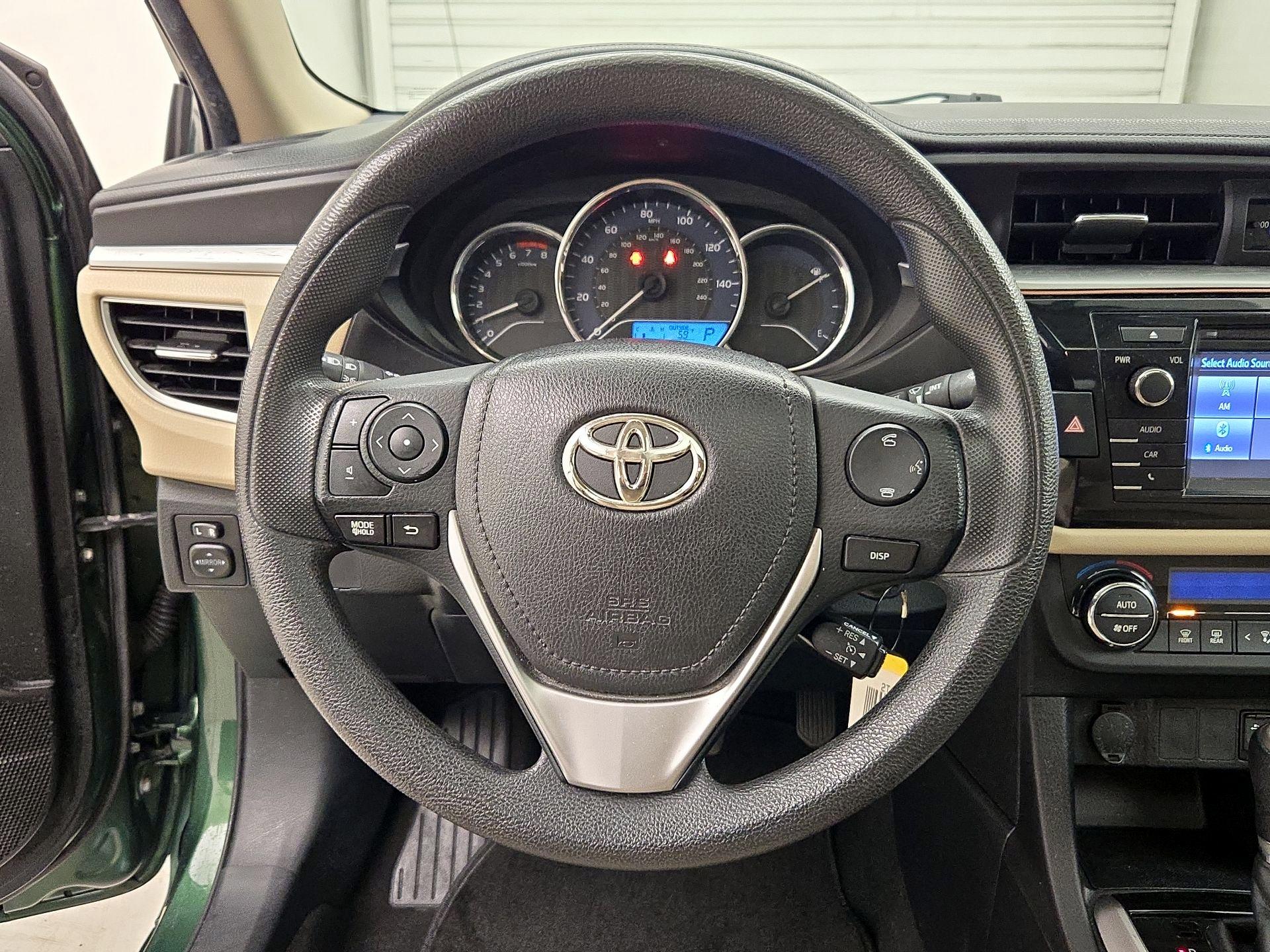 Thumbnail: 2015 Toyota Corolla - 10