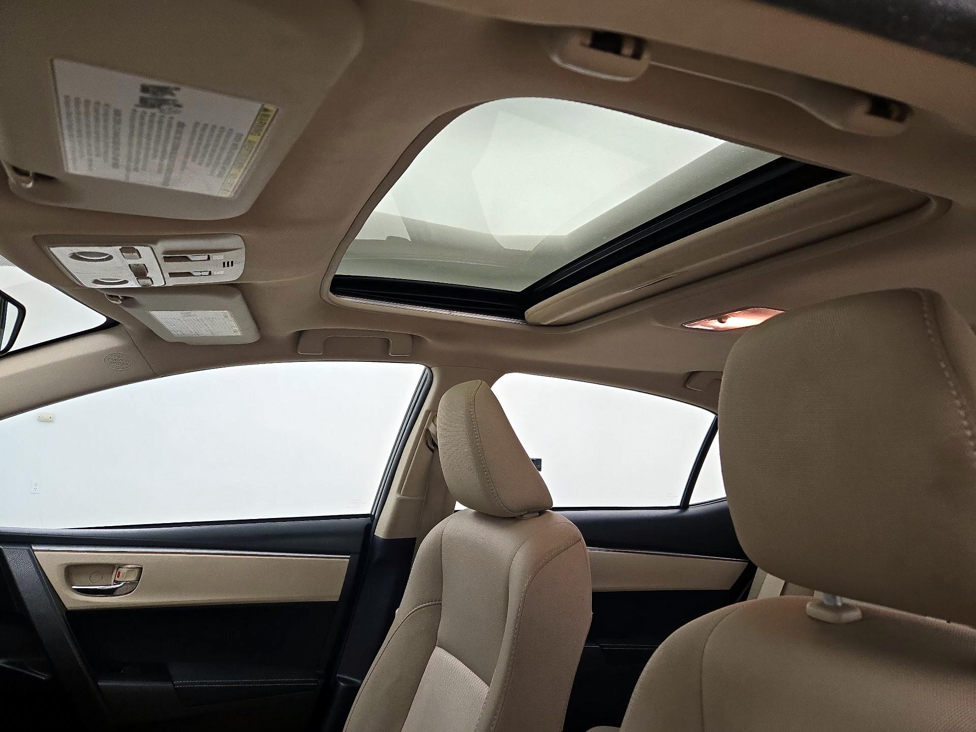 Thumbnail: 2015 Toyota Corolla - 19