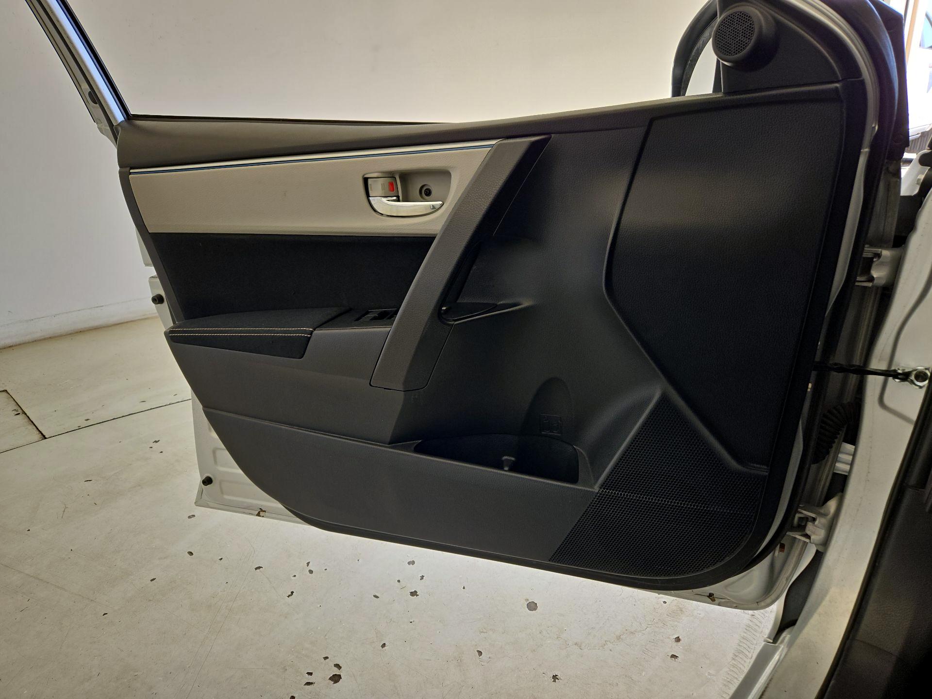 Thumbnail: 2014 Toyota Corolla - 12