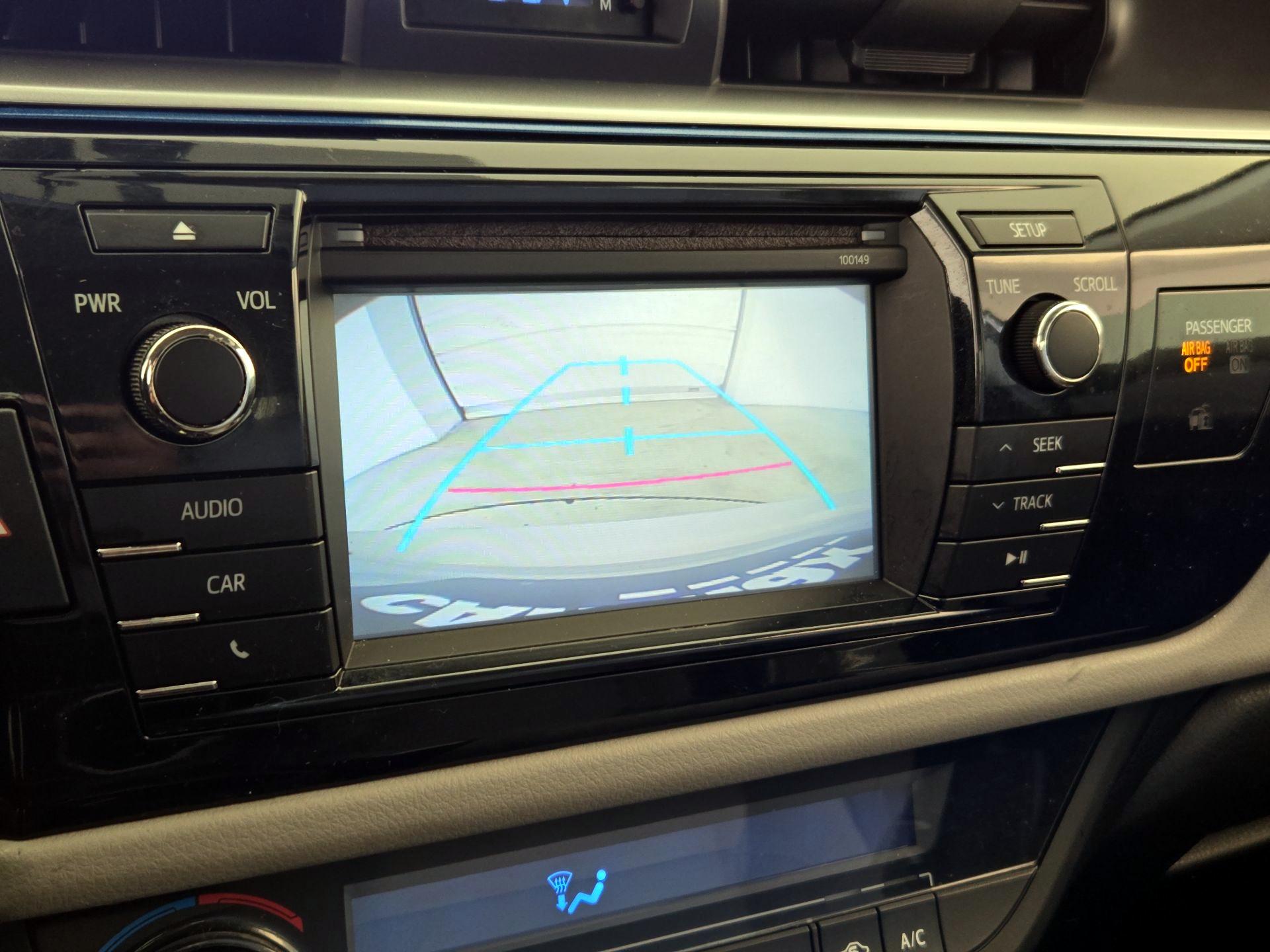 Thumbnail: 2014 Toyota Corolla - 14