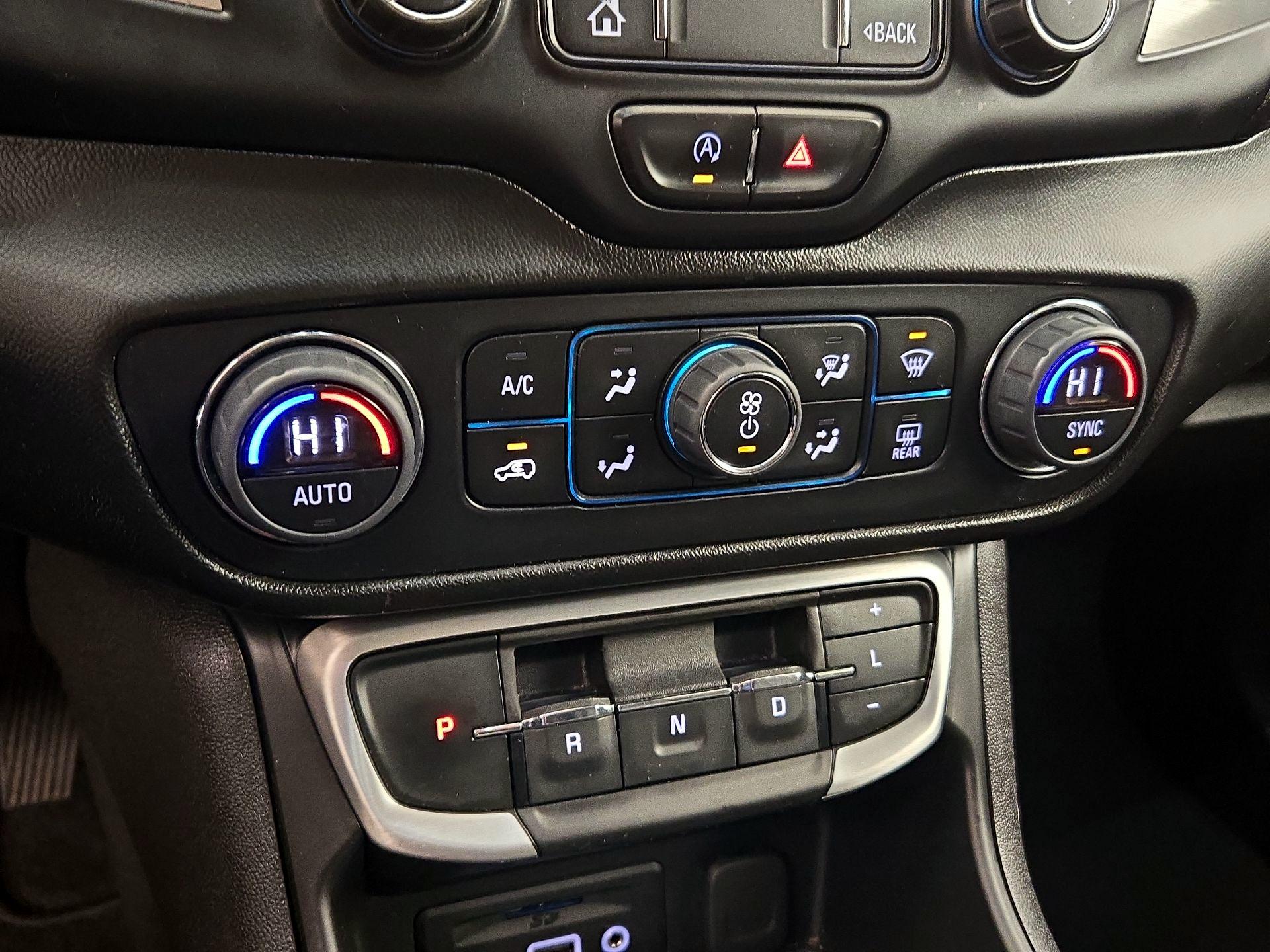 Thumbnail: 2022 GMC Terrain - 16