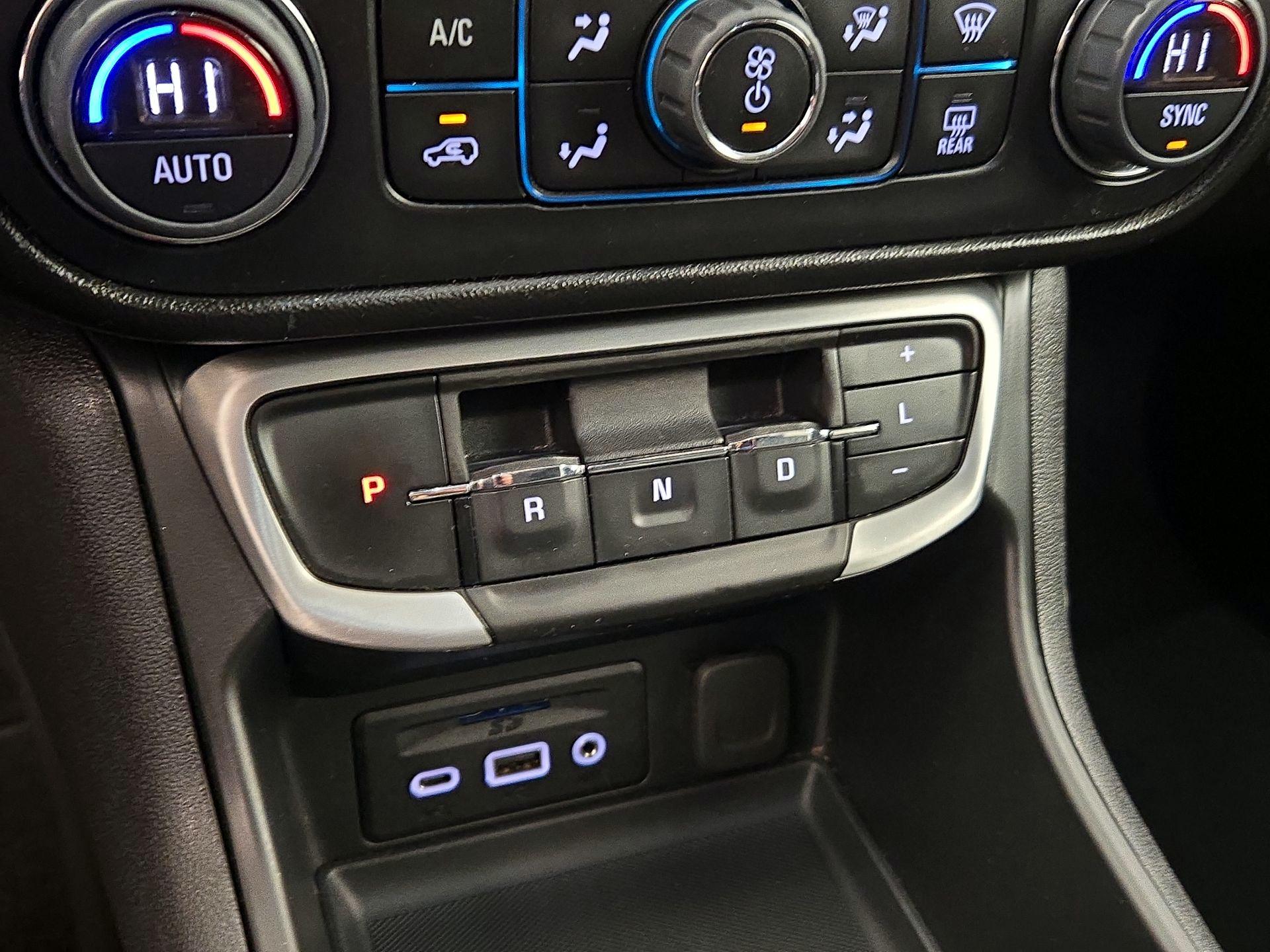 Thumbnail: 2022 GMC Terrain - 17