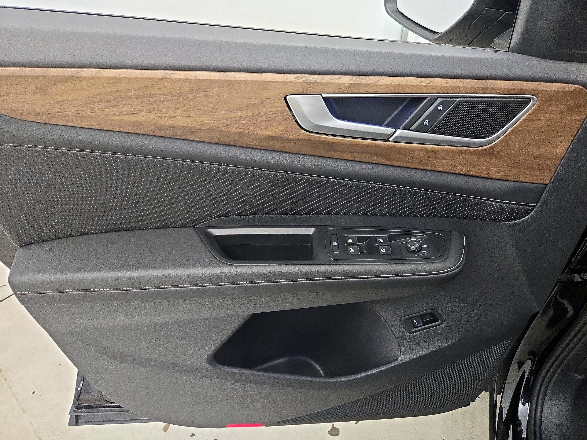 Thumbnail: 2025 Volkswagen Atlas - 12