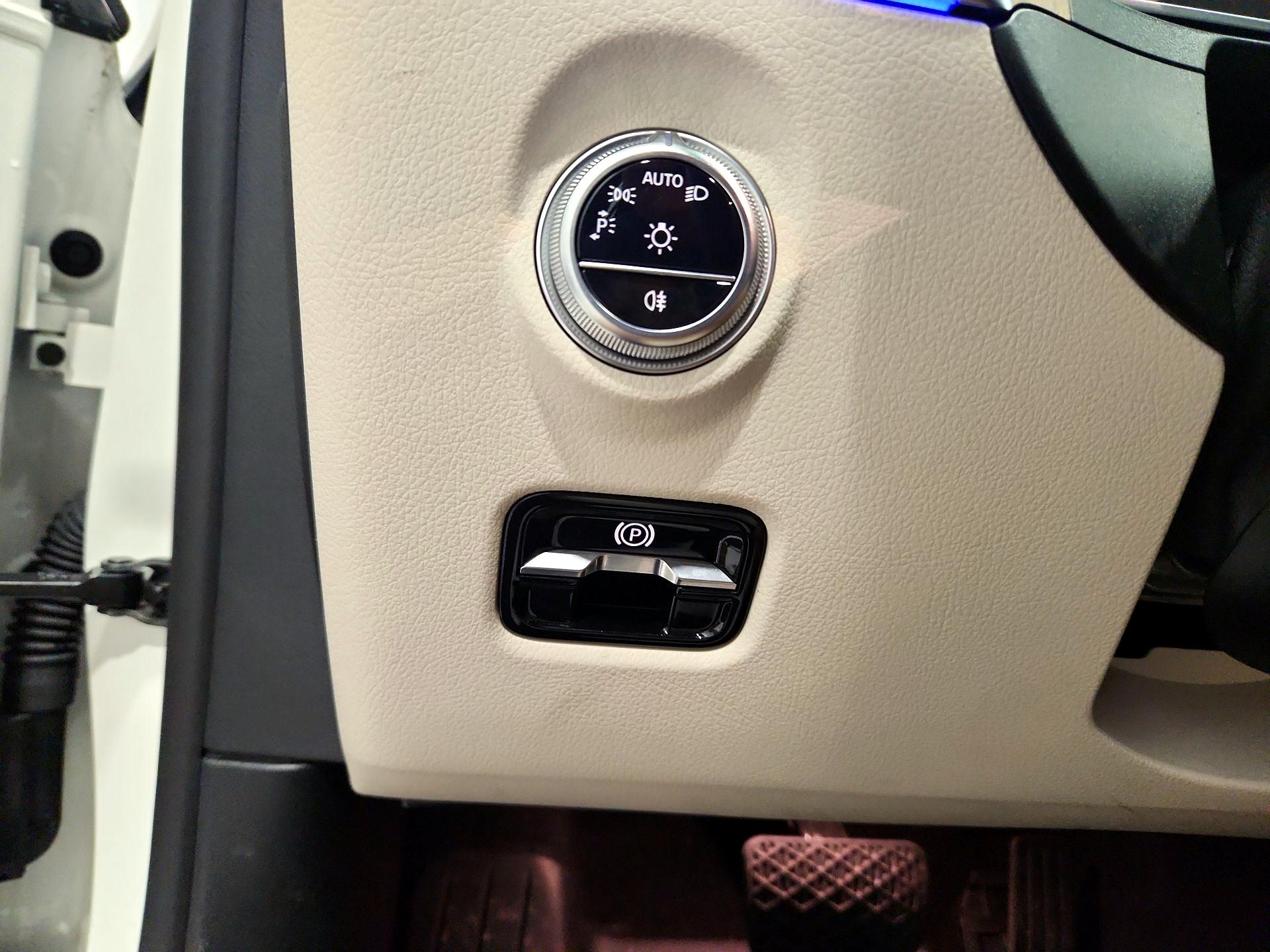 Thumbnail: 2022 Mercedes-Benz C-Class - 13