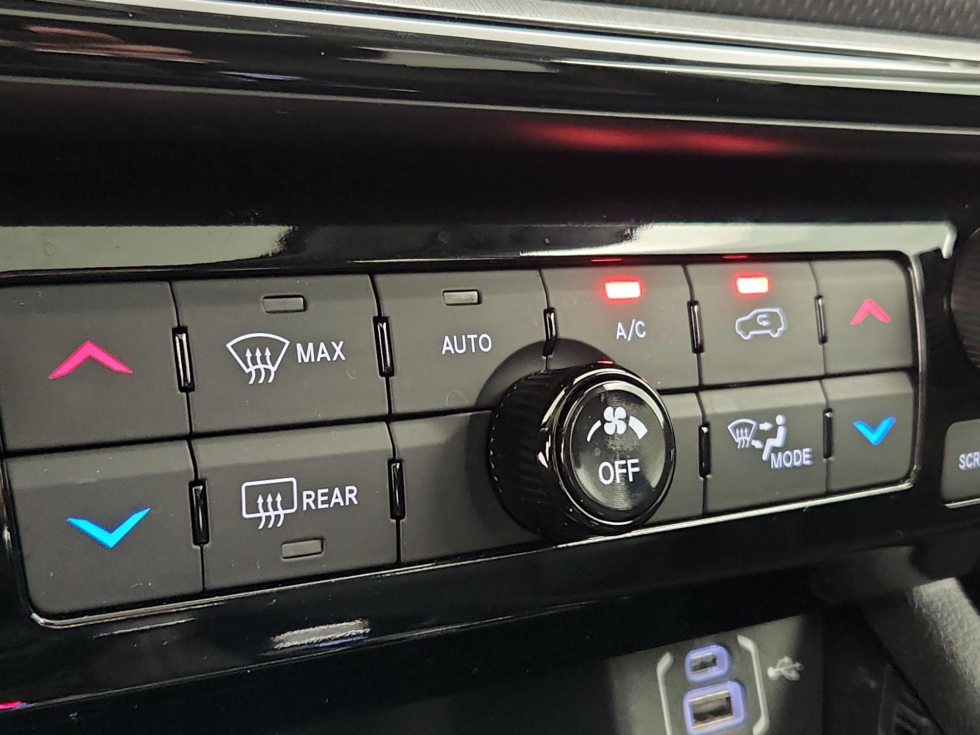 Thumbnail: 2022 Jeep Compass - 16