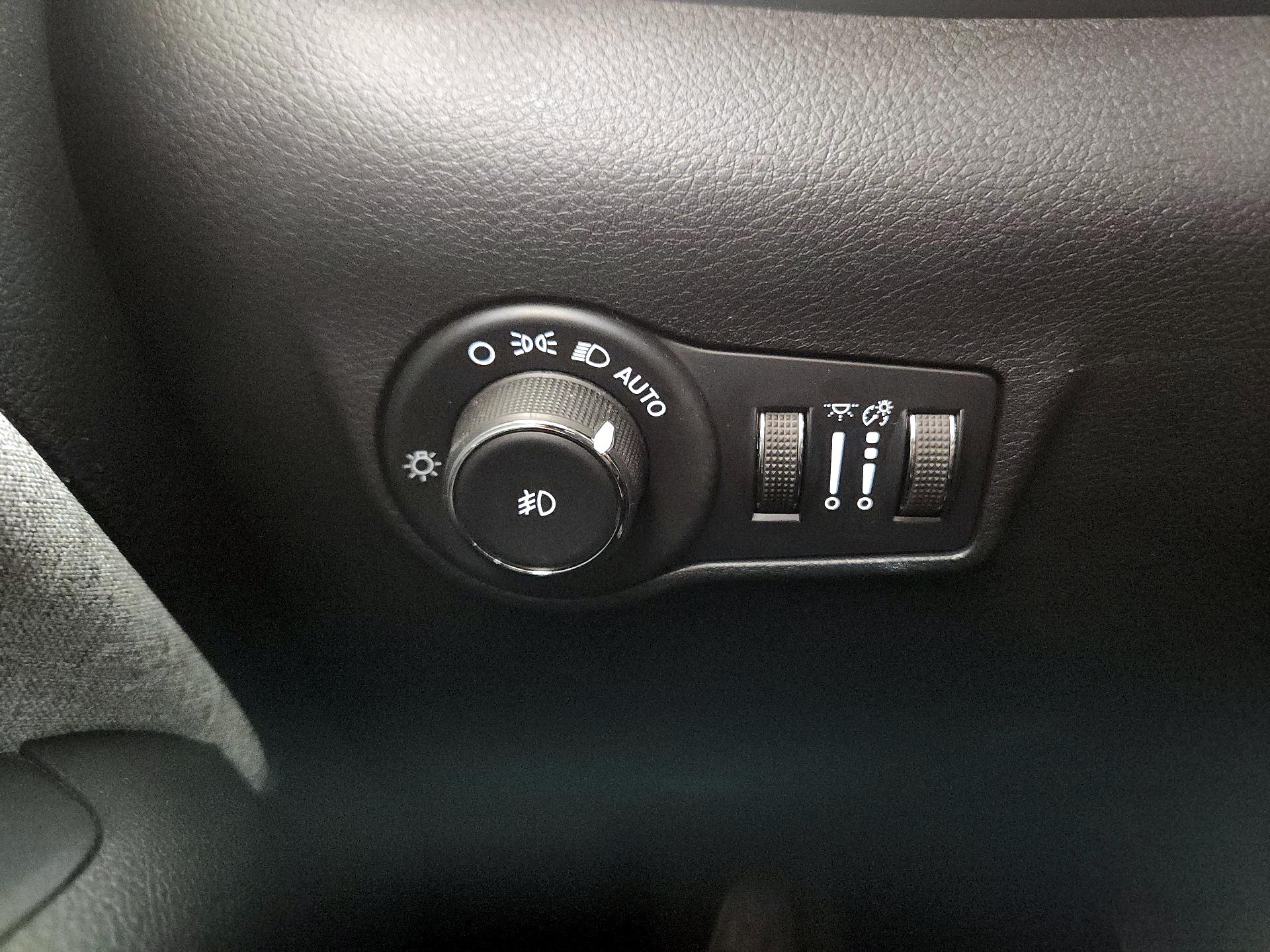 Thumbnail: 2022 Jeep Compass - 13