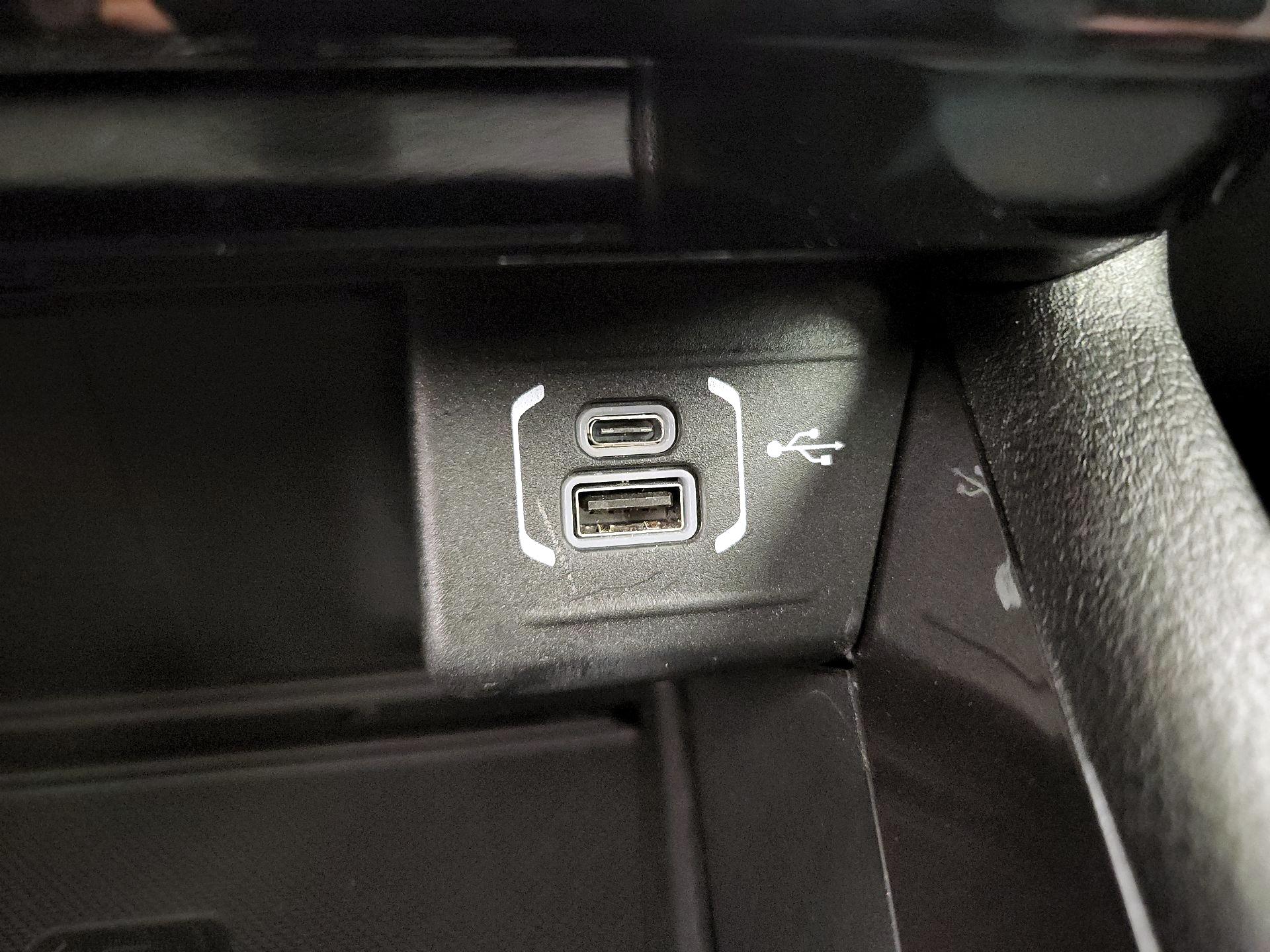 Thumbnail: 2022 Jeep Compass - 18