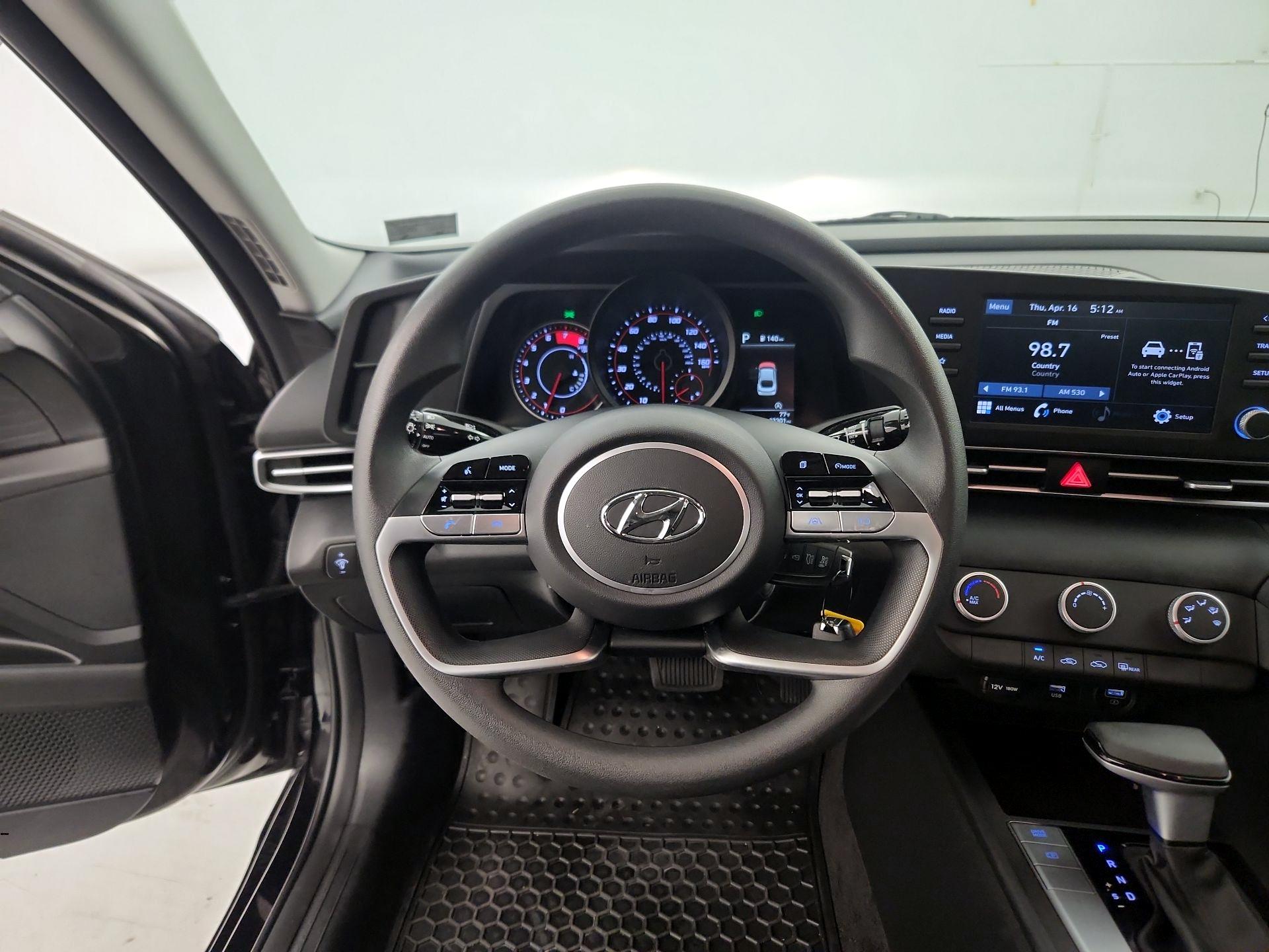 Thumbnail: 2023 Hyundai Elantra - 10