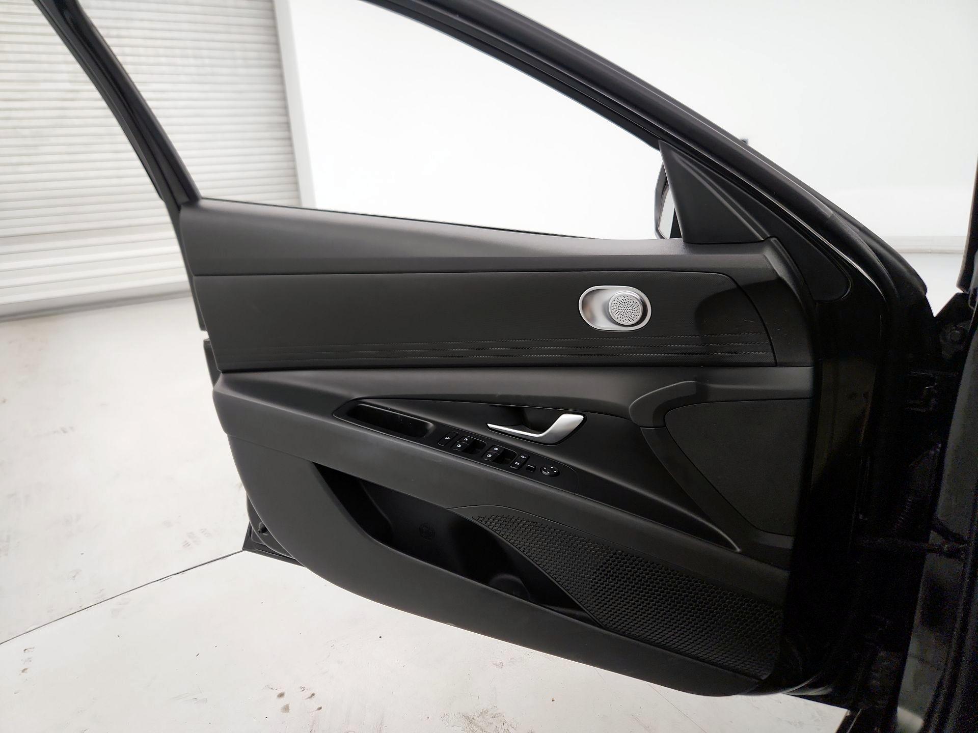 Thumbnail: 2023 Hyundai Elantra - 12