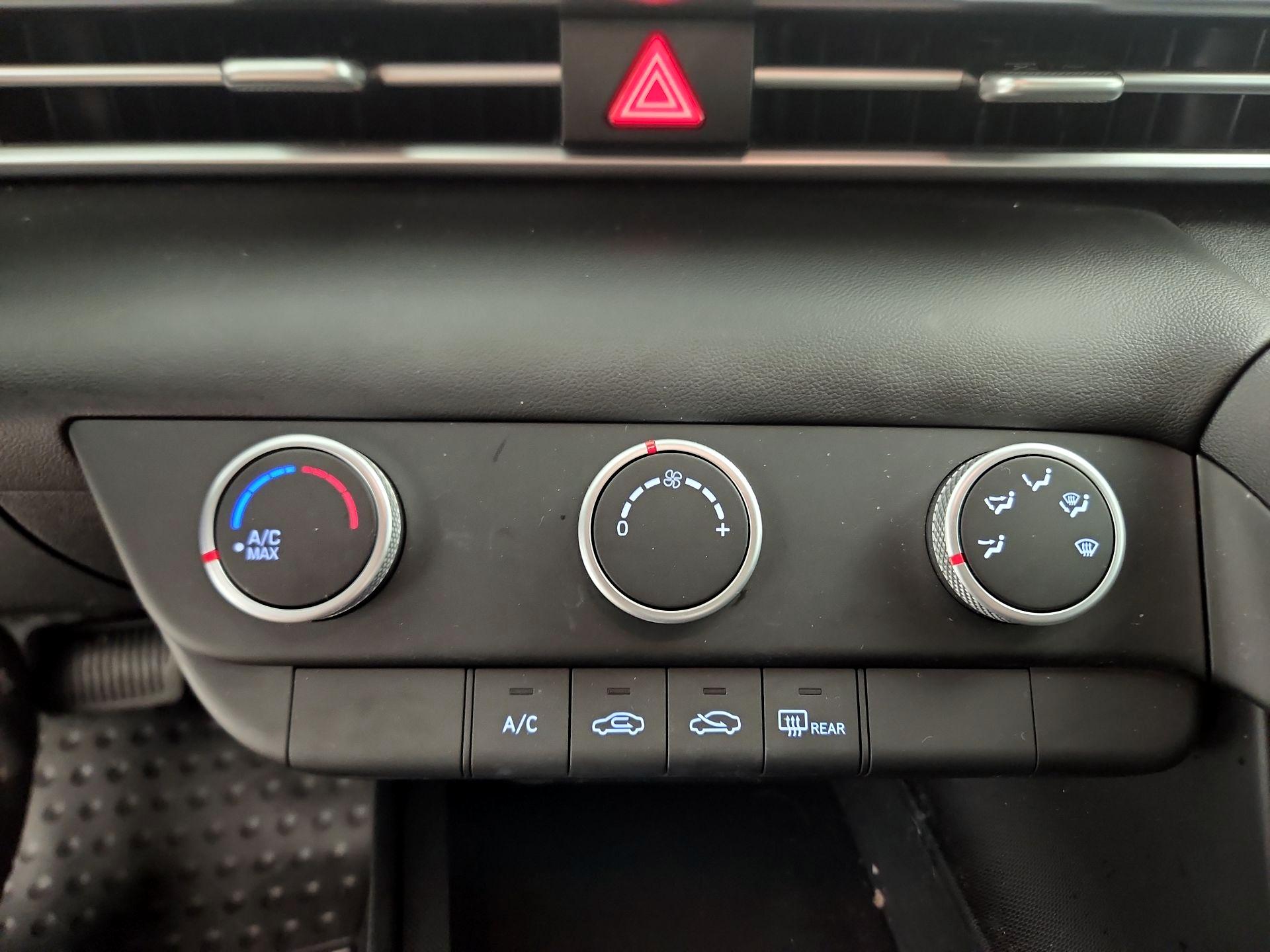 Thumbnail: 2023 Hyundai Elantra - 16