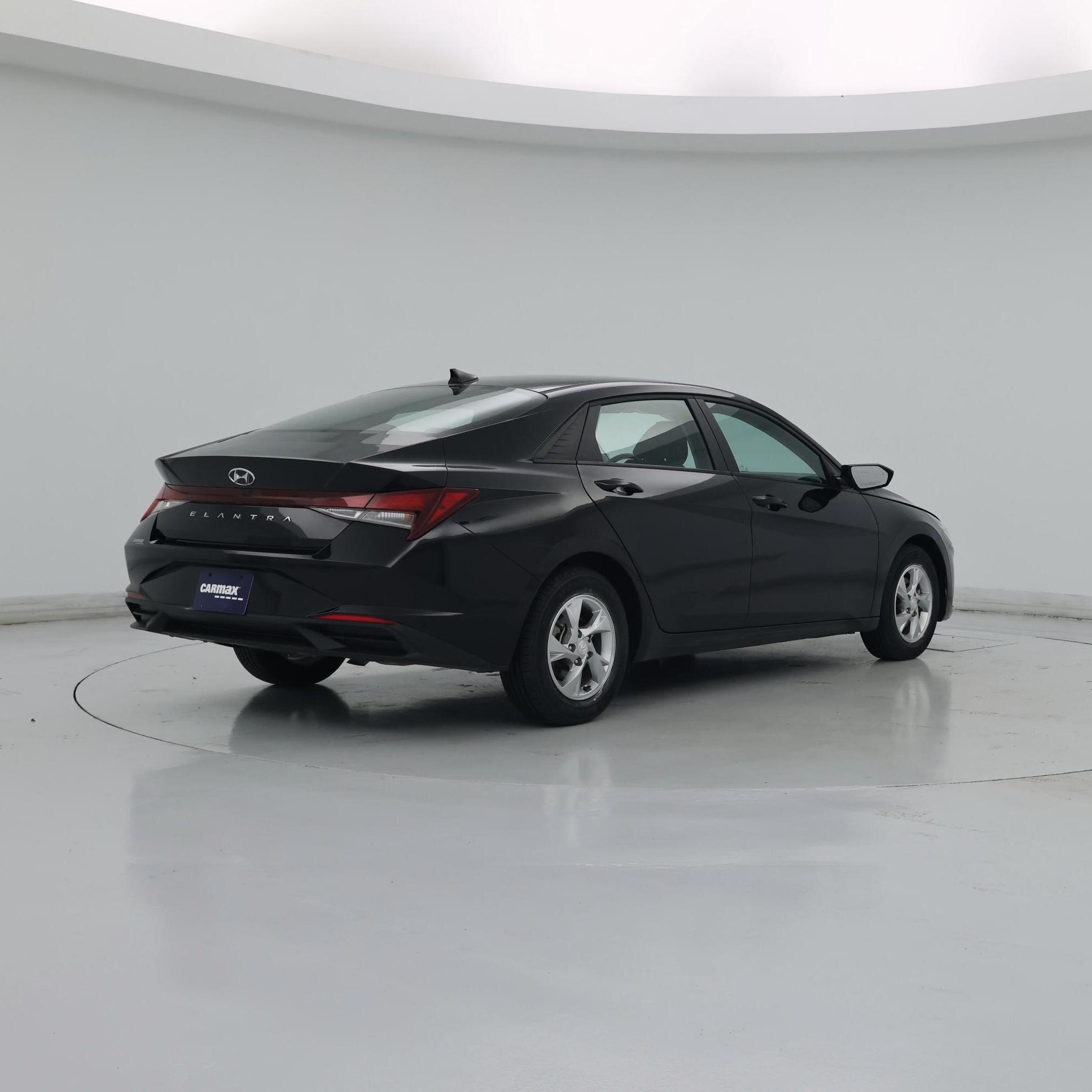 Thumbnail: 2023 Hyundai Elantra - 8